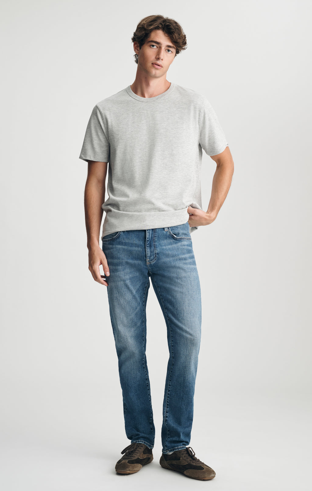 MARCUS SLIM STRAIGHT LEG IN MID BRUSHED CLASSIC VINTAGE - Mavi Jeans