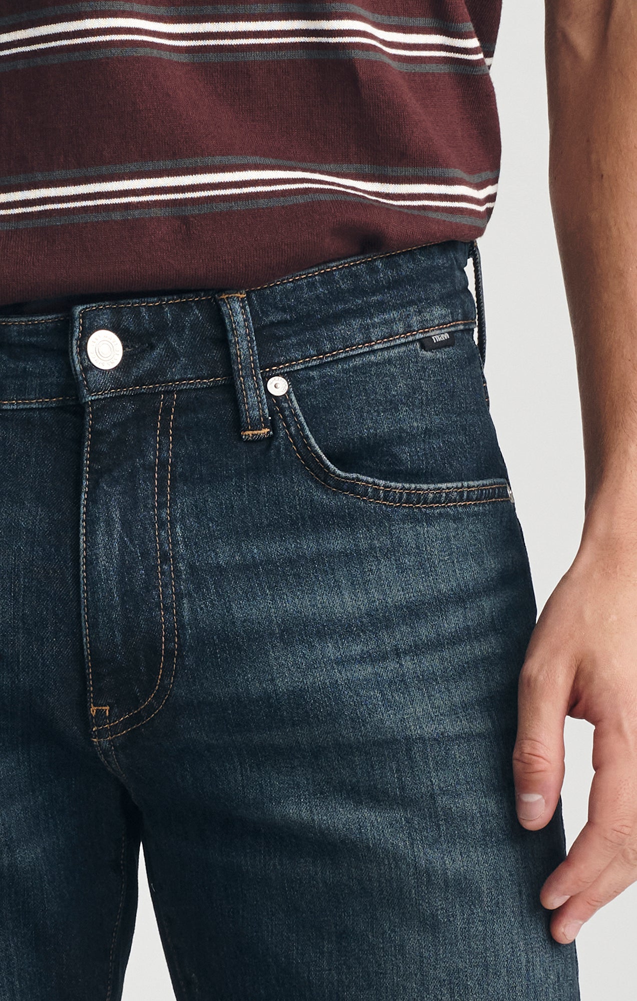 MARCUS SLIM STRAIGHT LEG IN DEEP USED CLASSIC BLUE - Mavi Jeans