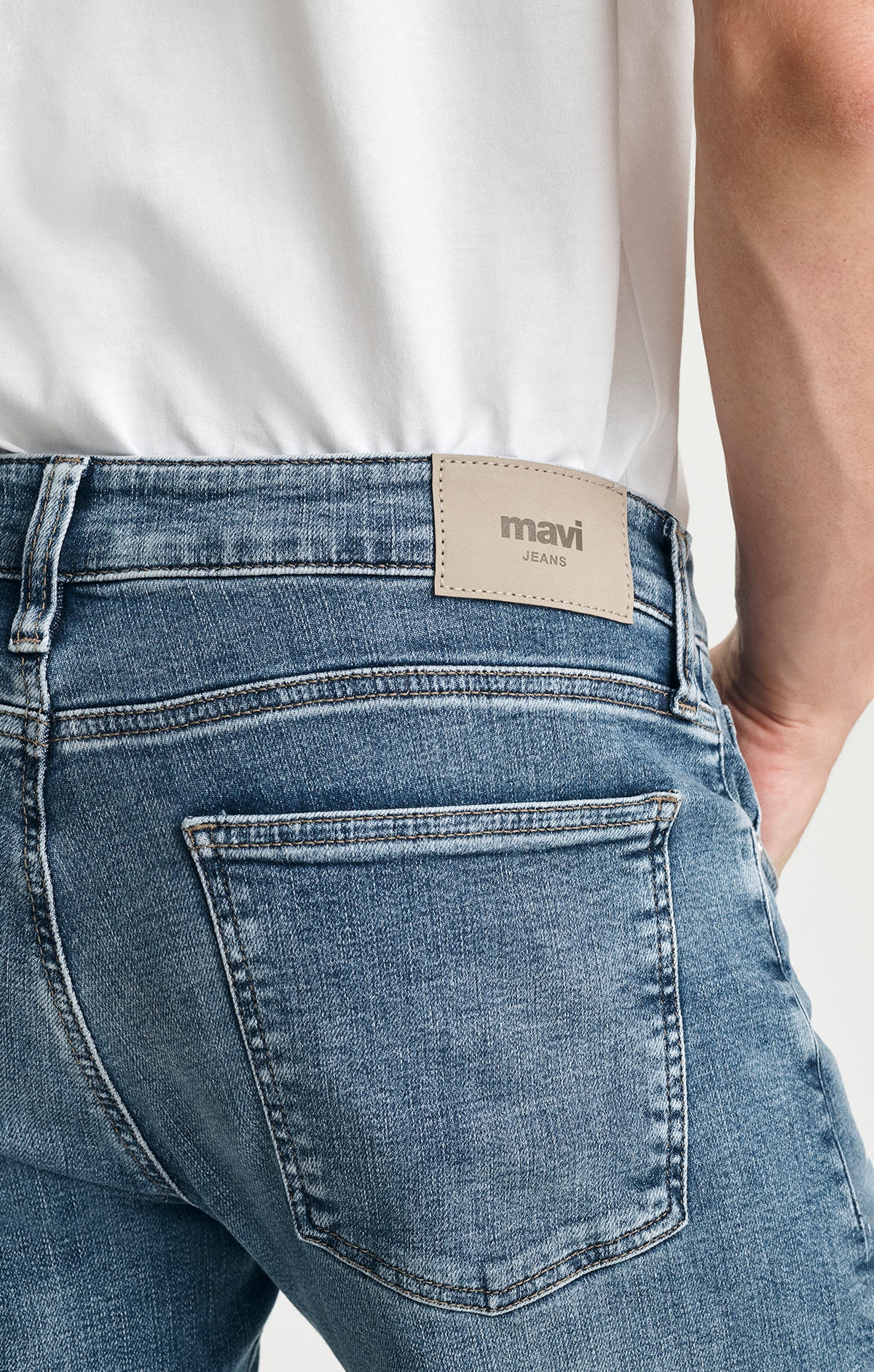 JOSH BOOTCUT IN LIGHT USED CLASSIC VINTAGE - Mavi Jeans