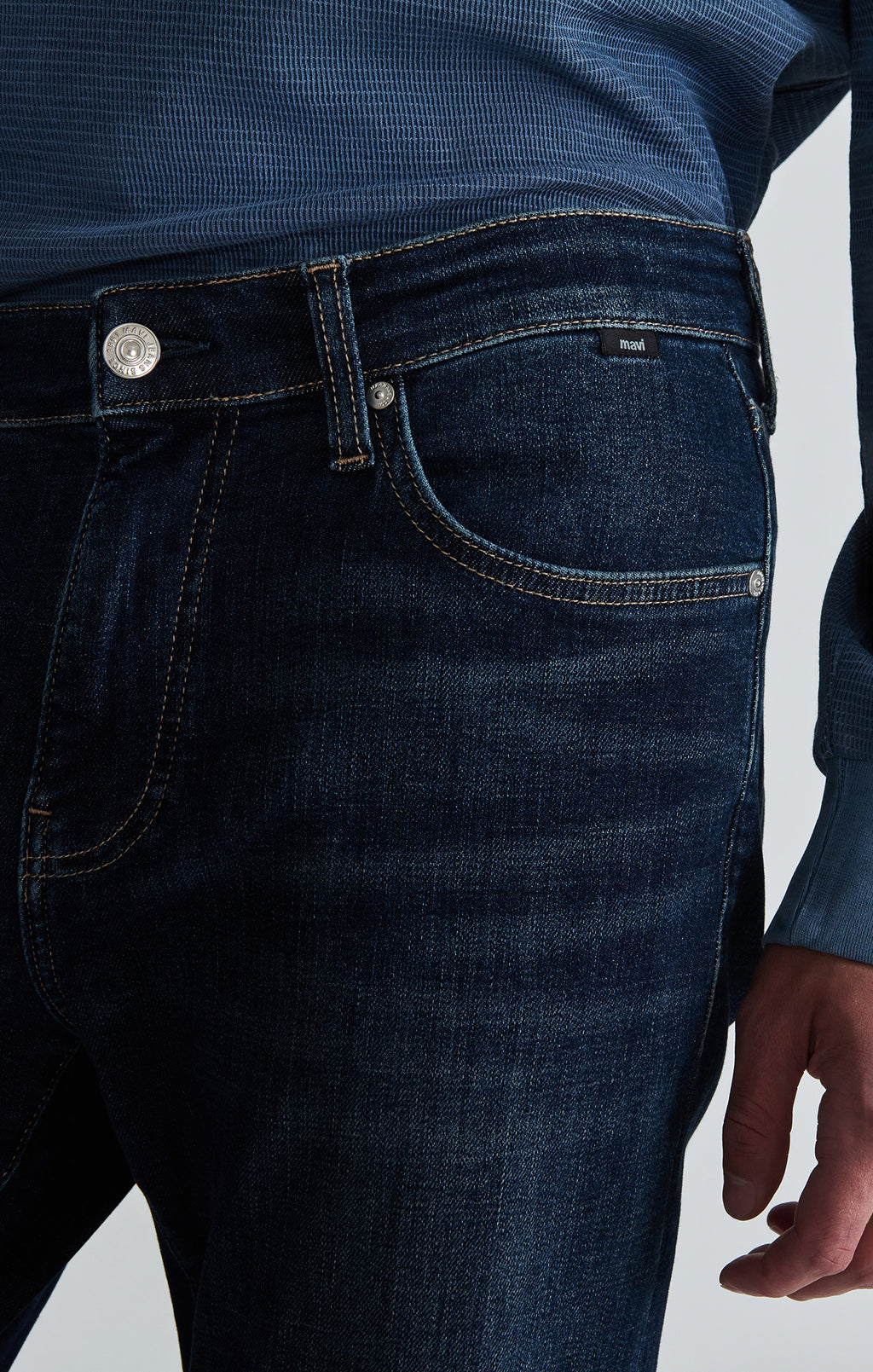 ZACH STRAIGHT LEG IN DEEP BRUSHED CLASSIC VINTAGE - Mavi Jeans