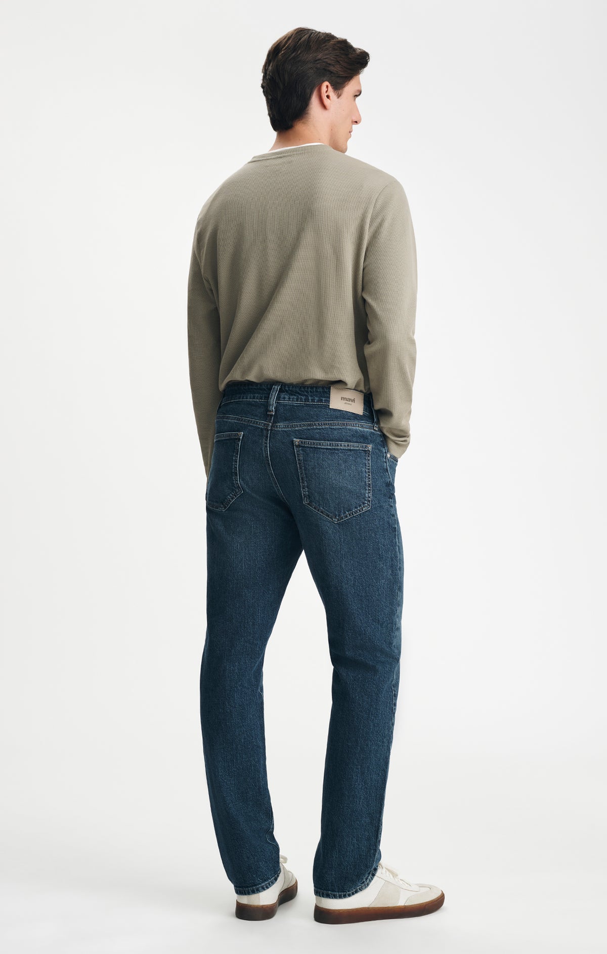 ZACH STRAIGHT LEG IN DARK BRUSHED CLASSIC BLUE