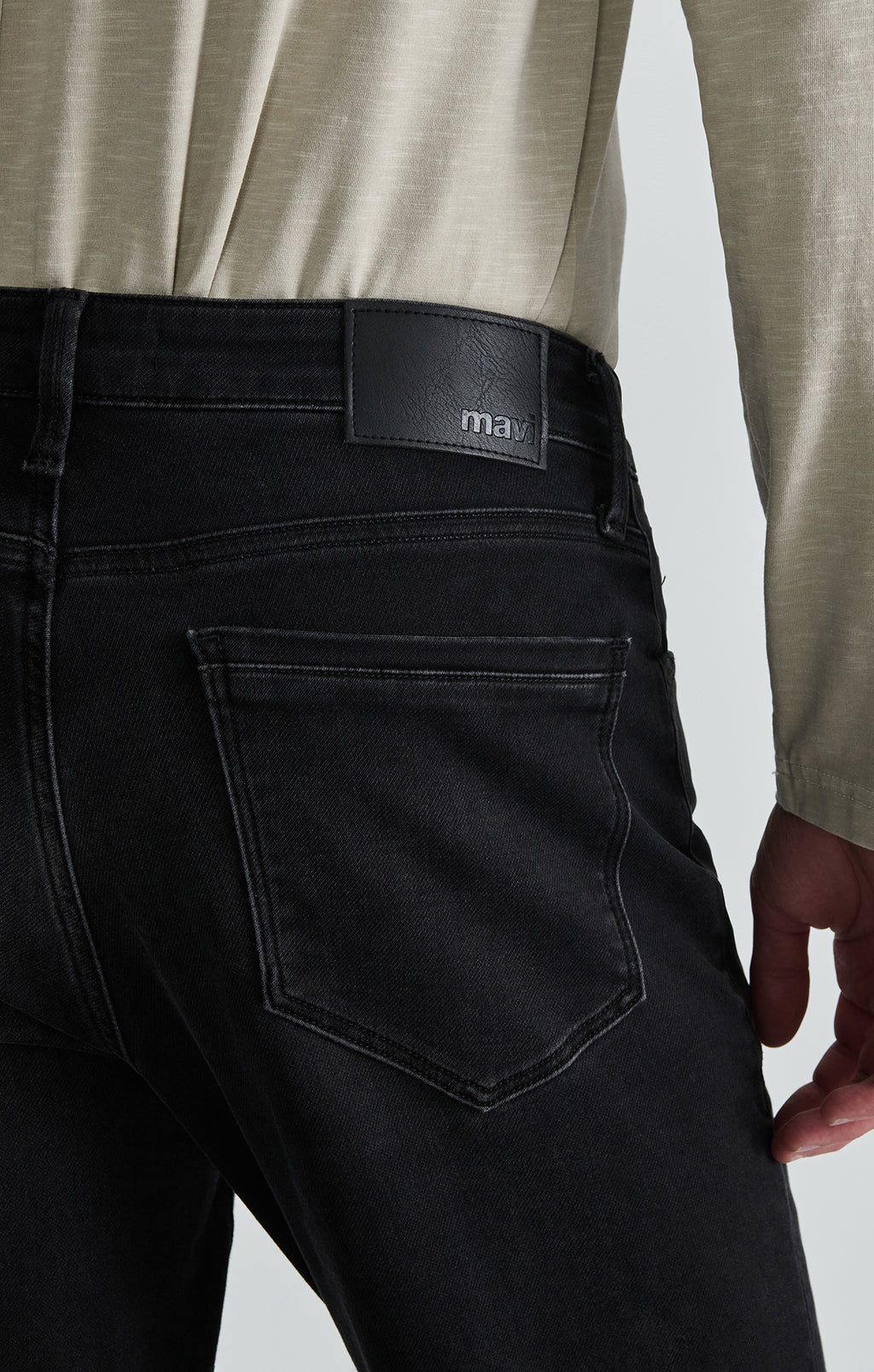 STEVE ATHLETIC FIT IN SMOKE EXPLORER - Mavi Jeans