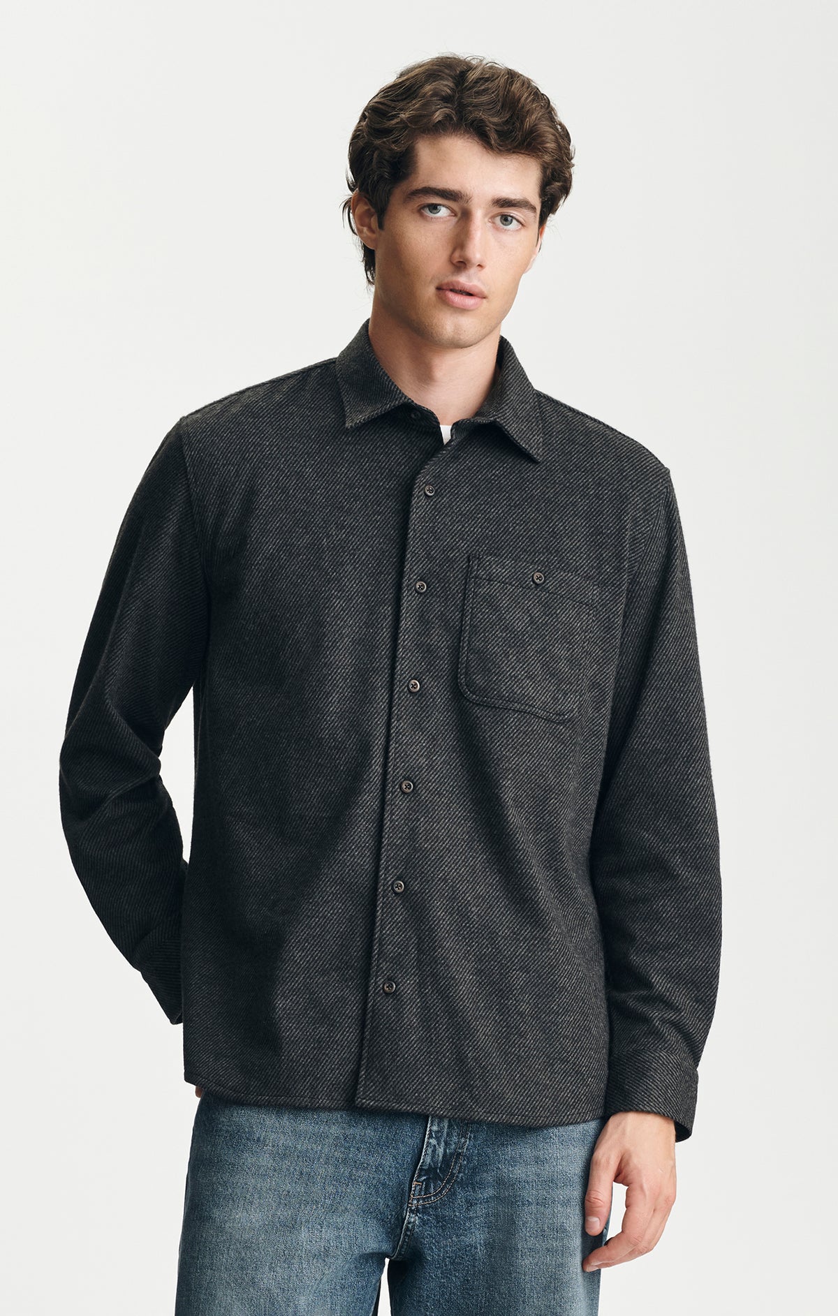 TEXTURED ONE POCKET BUTTON-UP SHIRT IN ANTHRACITE - Mavi Jeans