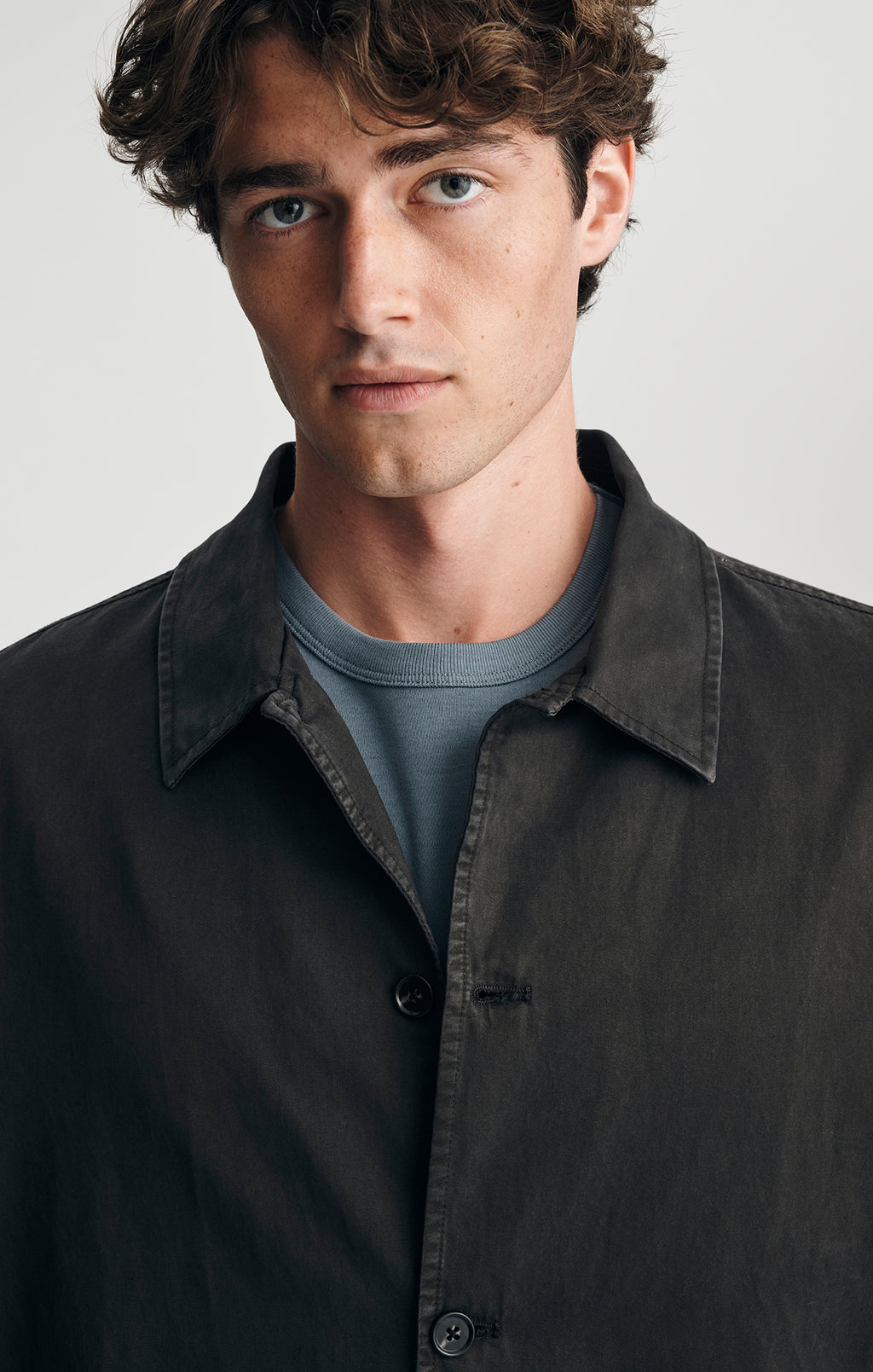 TENCEL™ CAMP COLLAR OVERSHIRT IN ESPRESSO - Mavi Jeans