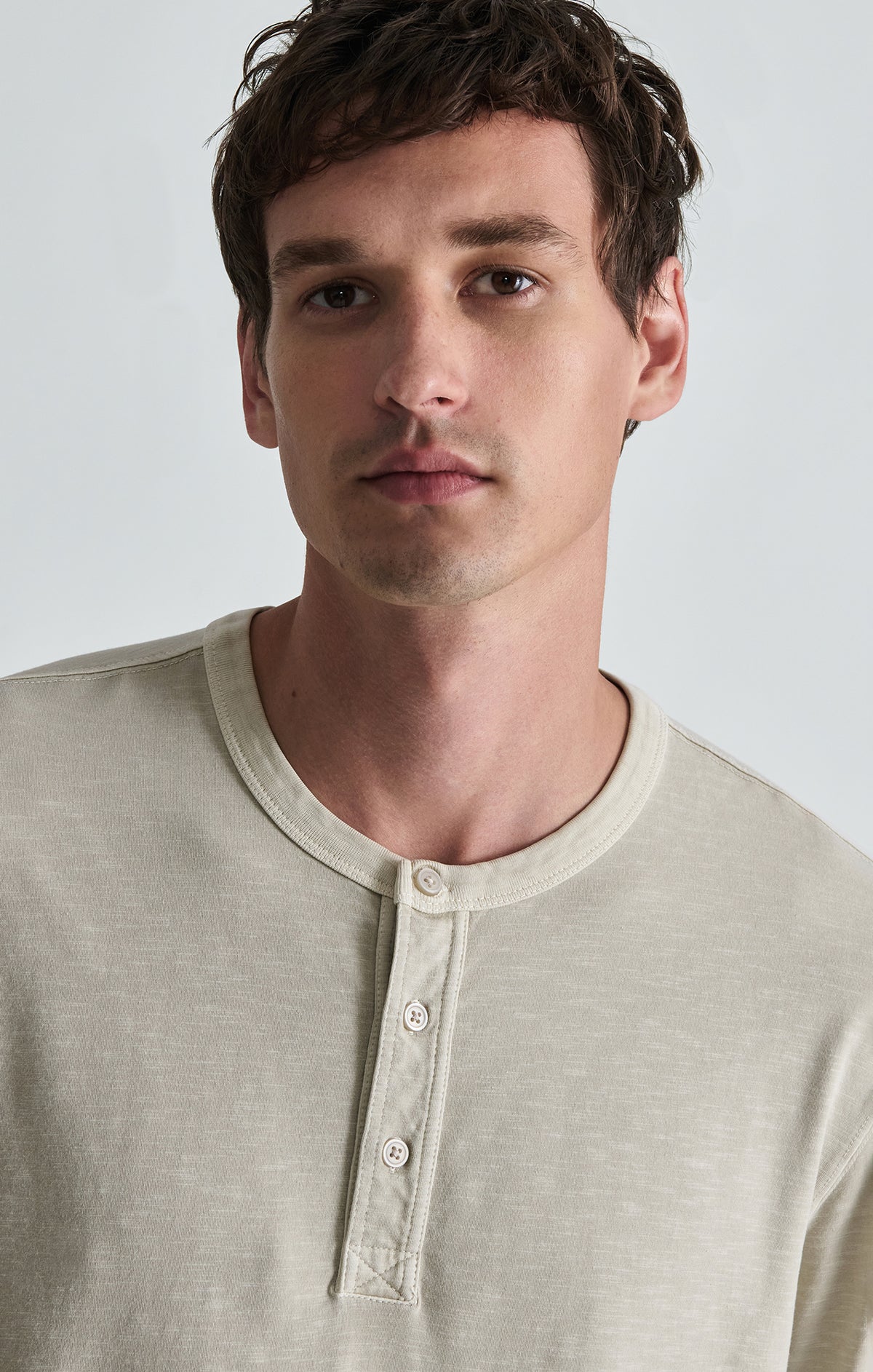 LONG SLEEVE HENLEY T-SHIRT IN PELICAN - Mavi Jeans
