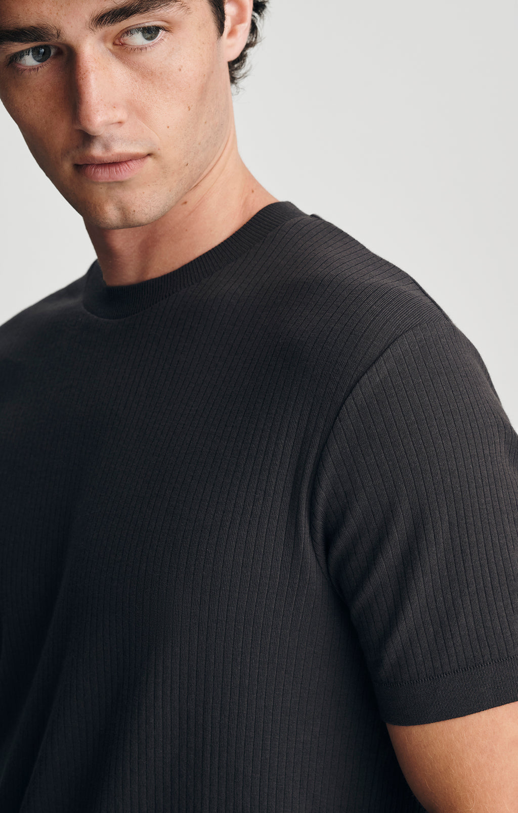 CREW NECK T-SHIRT IN ESPRESSO - Mavi Jeans