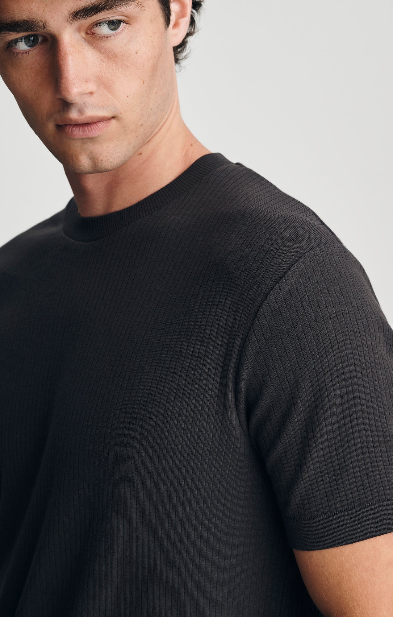 CREW NECK T-SHIRT IN ESPRESSO - Mavi Jeans