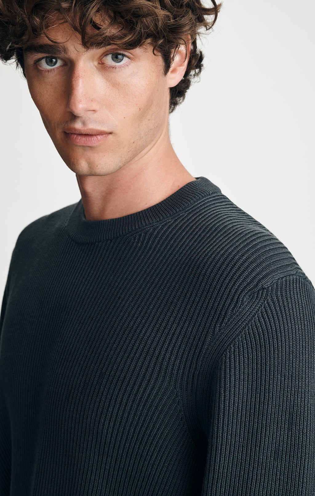 ACID WASH CREW NECK SWEATER IN ANTHRACITE - Mavi Jeans