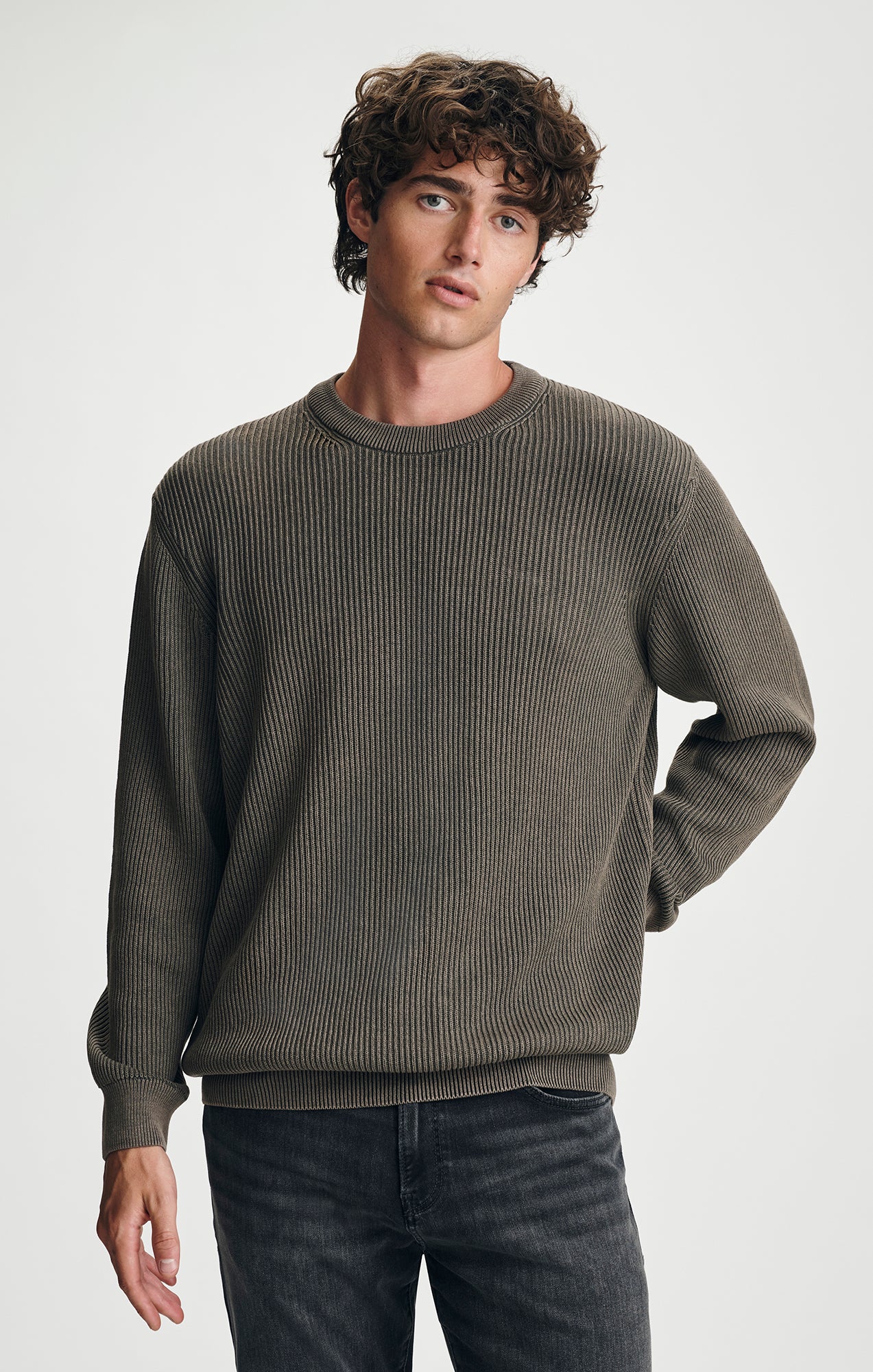 ACID WASH CREW NECK SWEATER IN FALCON