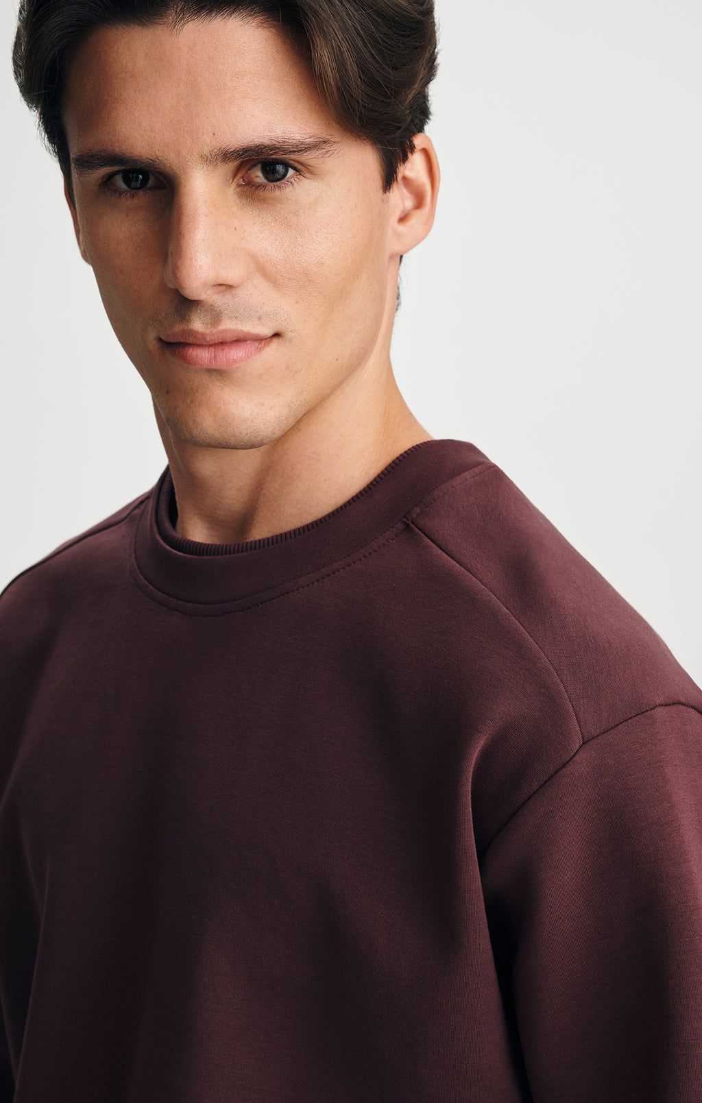 FLEECE CREW NECK SWEATSHIRT IN FUDGE - Mavi Jeans