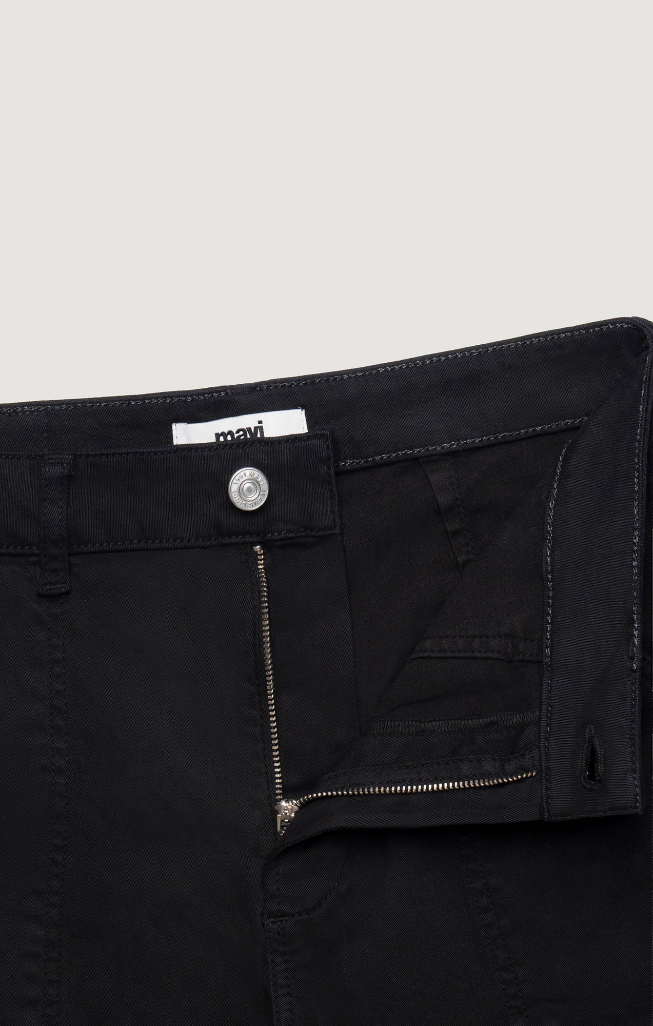 VINNIE BARREL CARGO IN BLACK CASUAL TWILL - Mavi Jeans