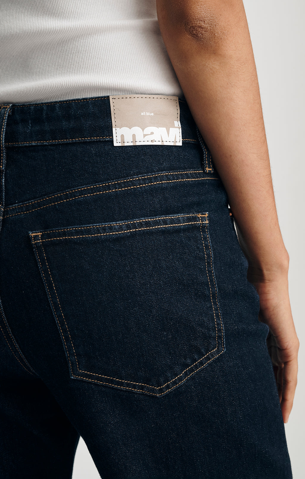TAYLOR STRAIGHT LEG IN RINSE CLASSIC BLUE - Mavi Jeans