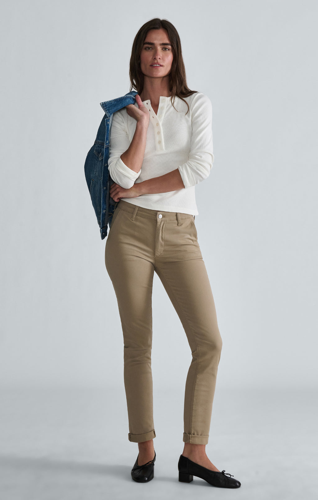 KATHLEEN SLIM BOYFRIEND CHINO IN PALE KHAKI TWILL - Mavi Jeans