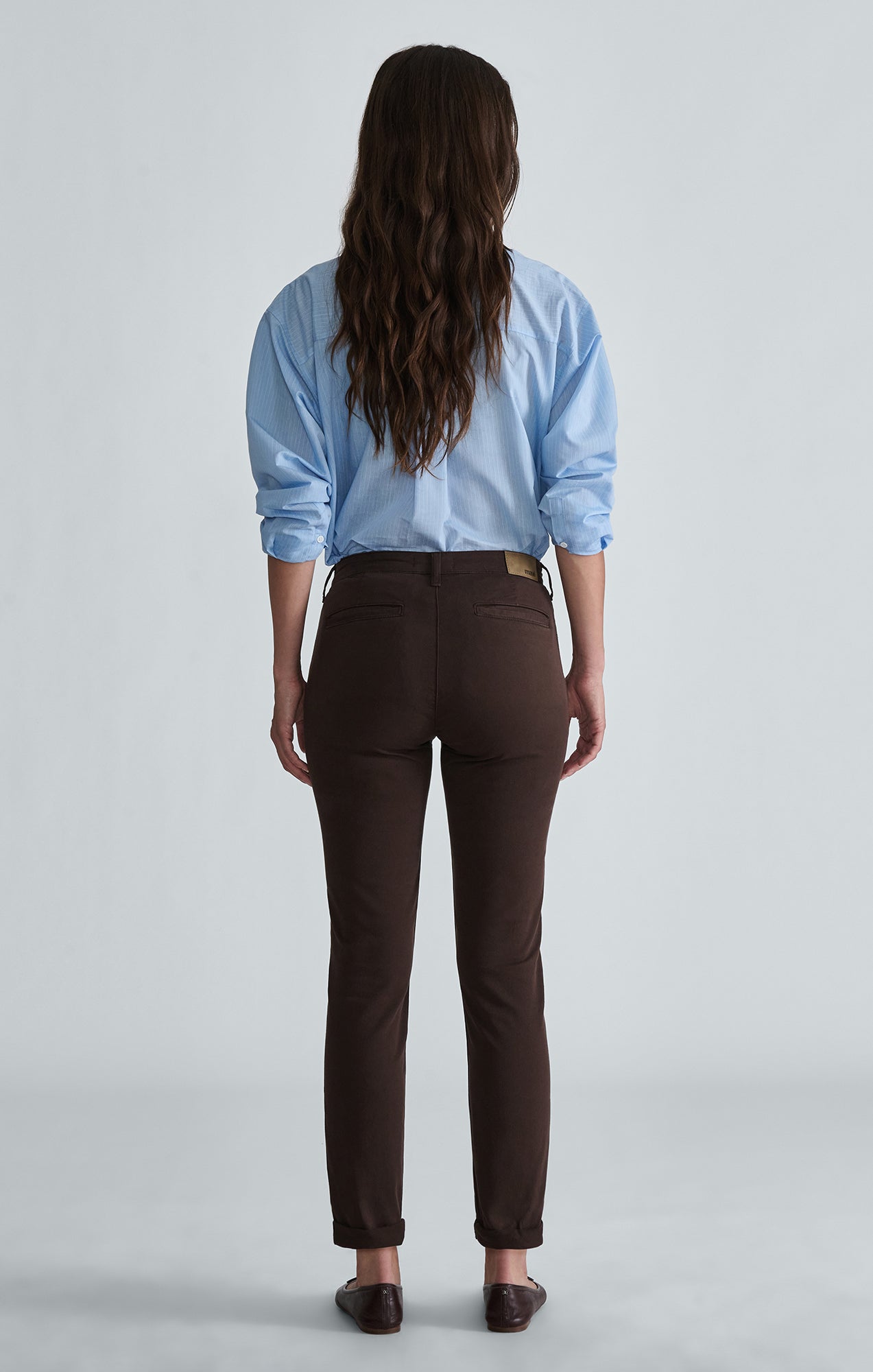 KATHLEEN SLIM BOYFRIEND CHINO IN CHESTNUT TWILL - Mavi Jeans