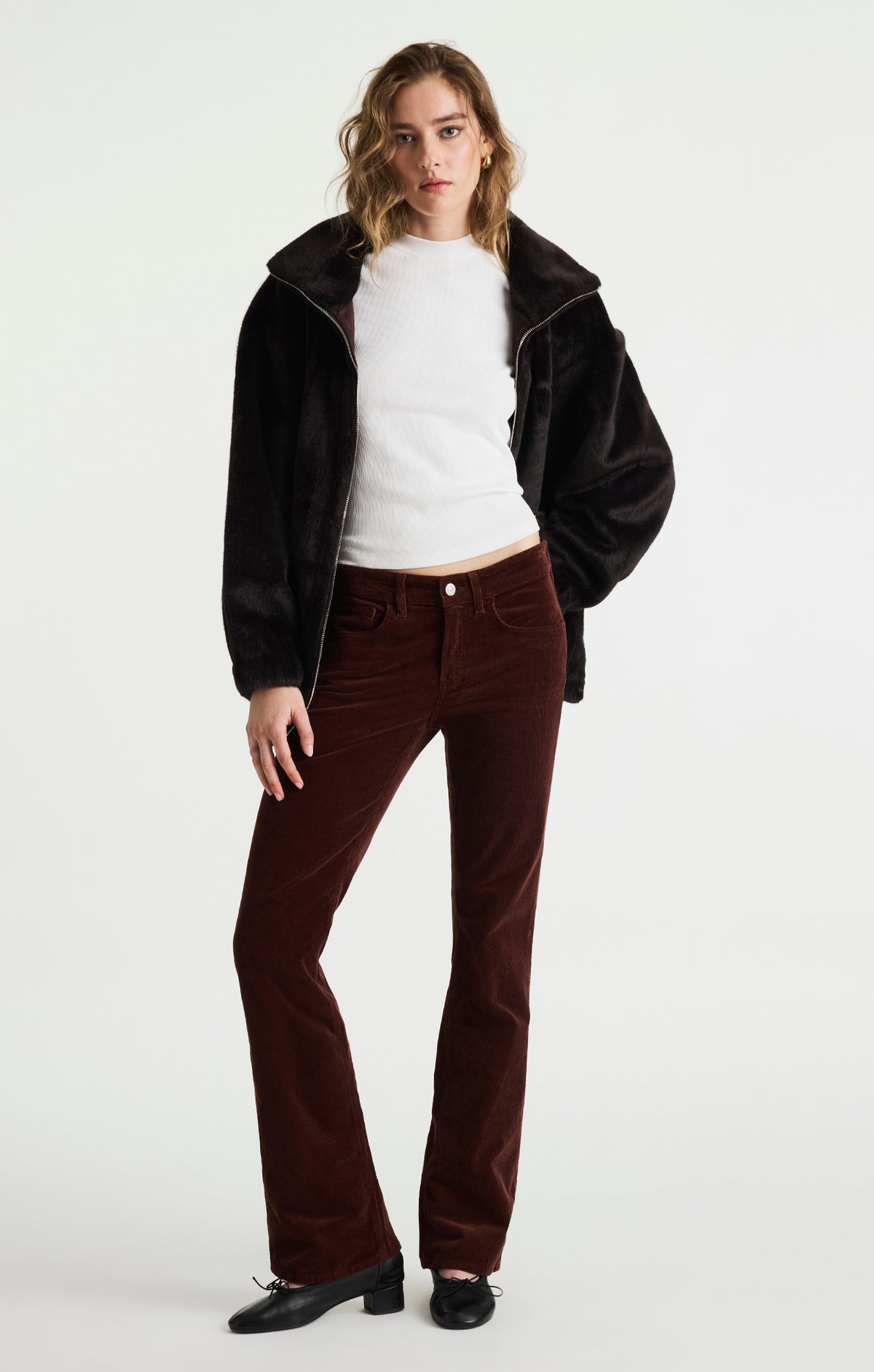 VICKY BOOTCUT IN SANGRIA CORD