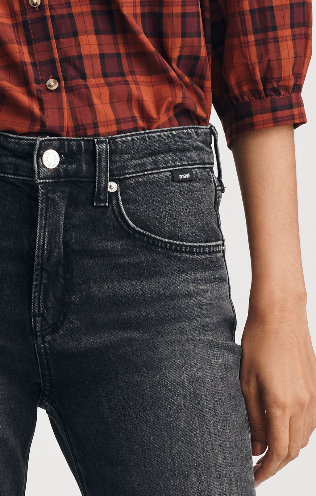 GRACE RELAXED FLARE IN SMOKE BRUSHED CLASSIC BLUE - Mavi Jeans