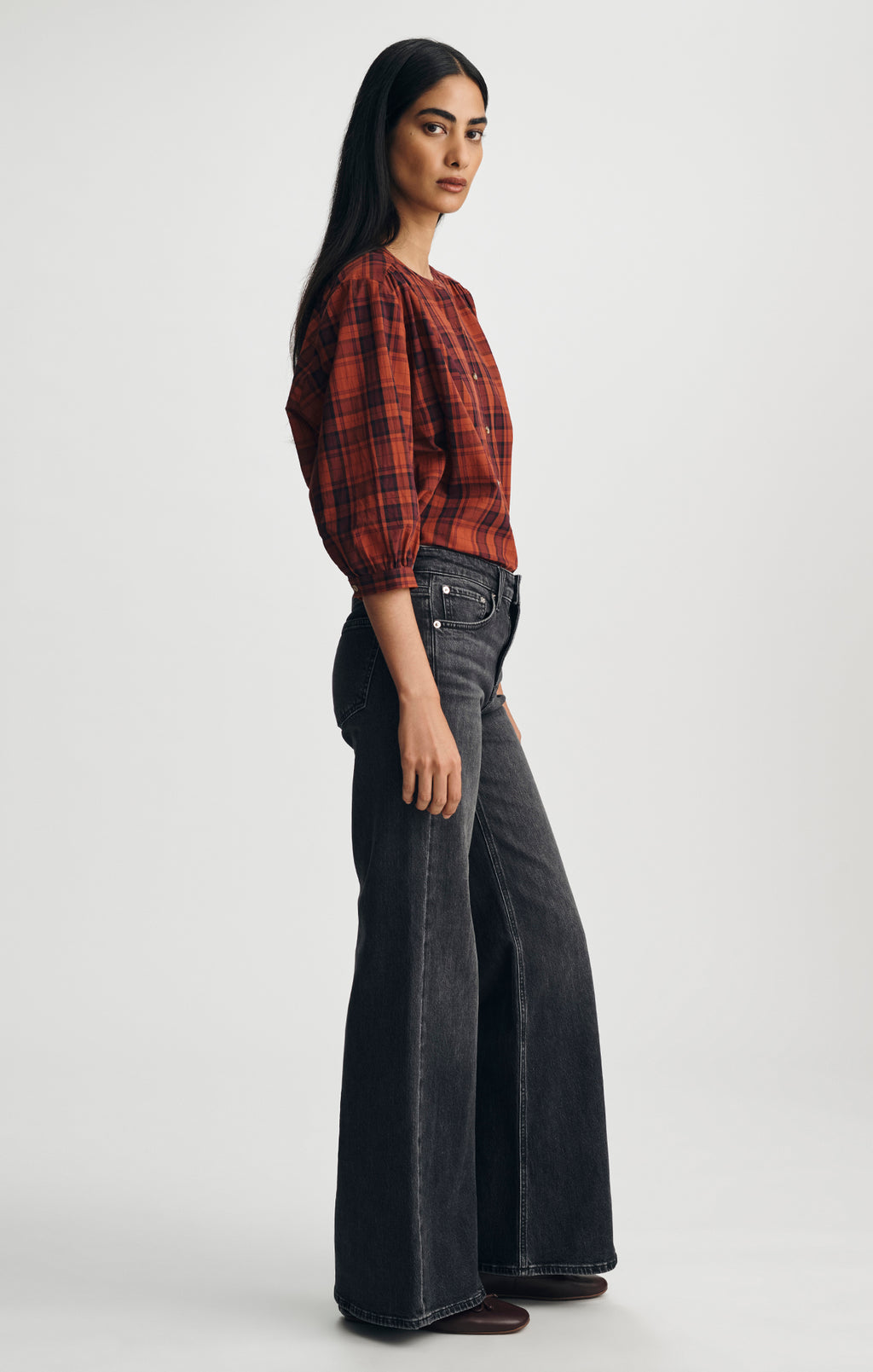 GRACE RELAXED FLARE IN SMOKE BRUSHED CLASSIC BLUE - Mavi Jeans