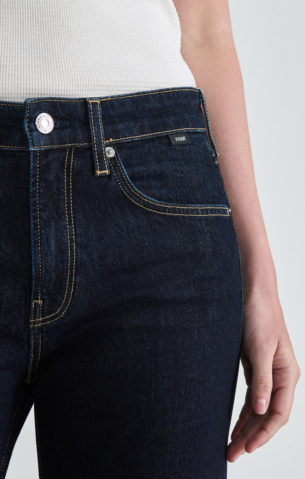 GRACE RELAXED FLARE IN NIGHT RINSE CLASSIC BLUE - Mavi Jeans