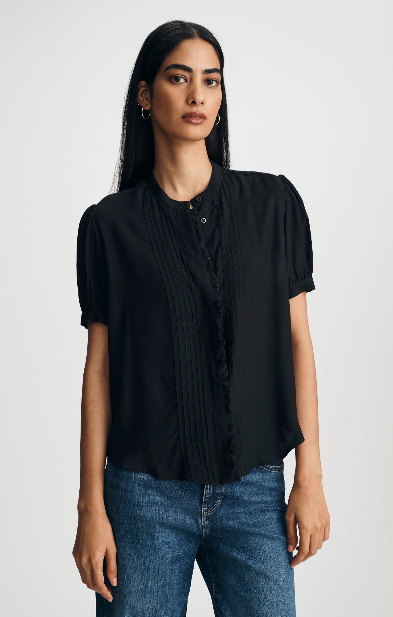 SHORT SLEEVE PINTUCK LACE TRIM SHIRT IN BLACK - Mavi Jeans