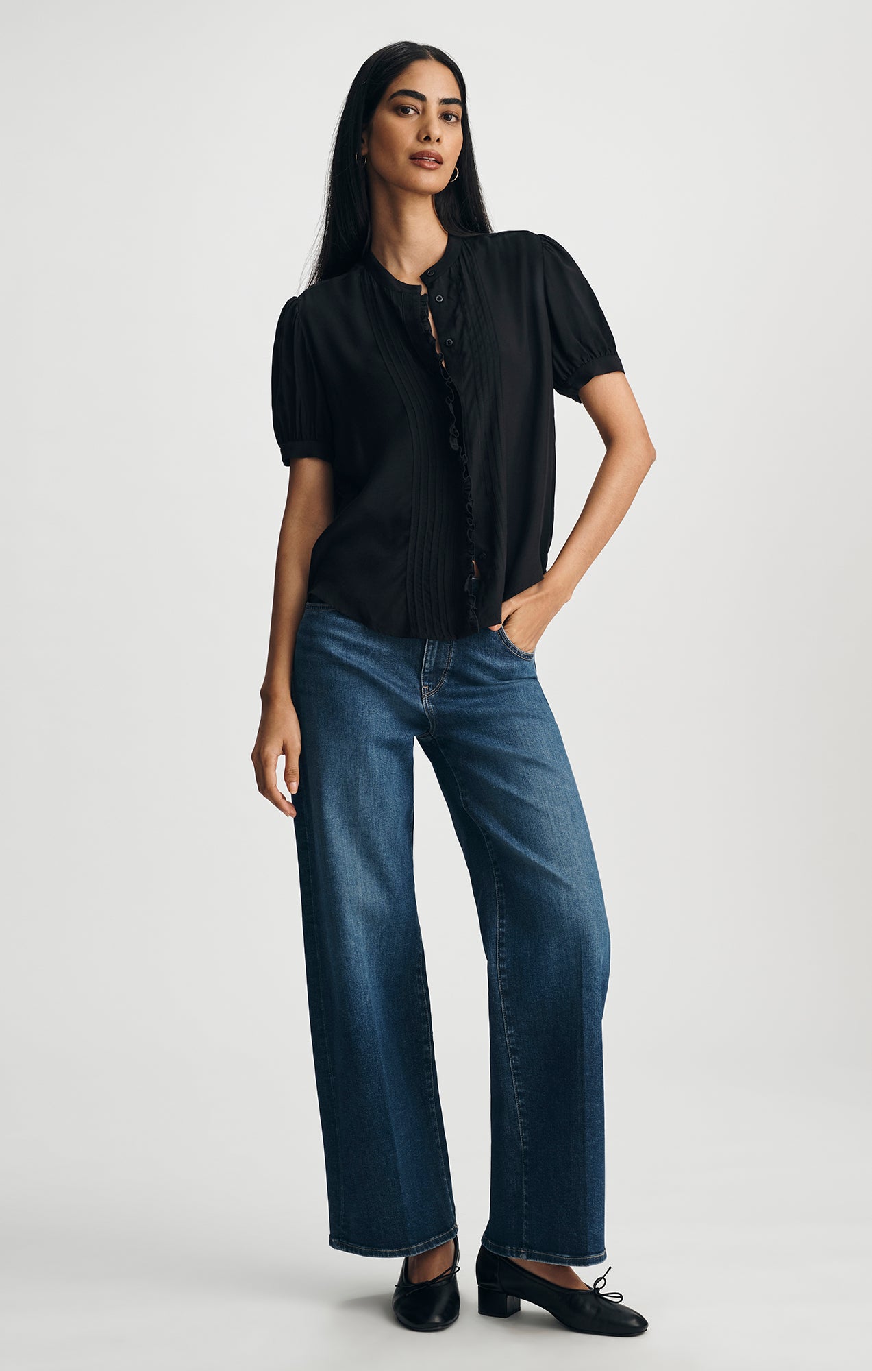 SHORT SLEEVE PINTUCK LACE TRIM SHIRT IN BLACK - Mavi Jeans