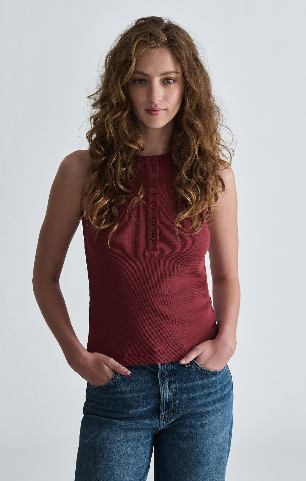WAFFLE KNIT HENLEY TANK TOP IN ROSEWOOD - Mavi Jeans