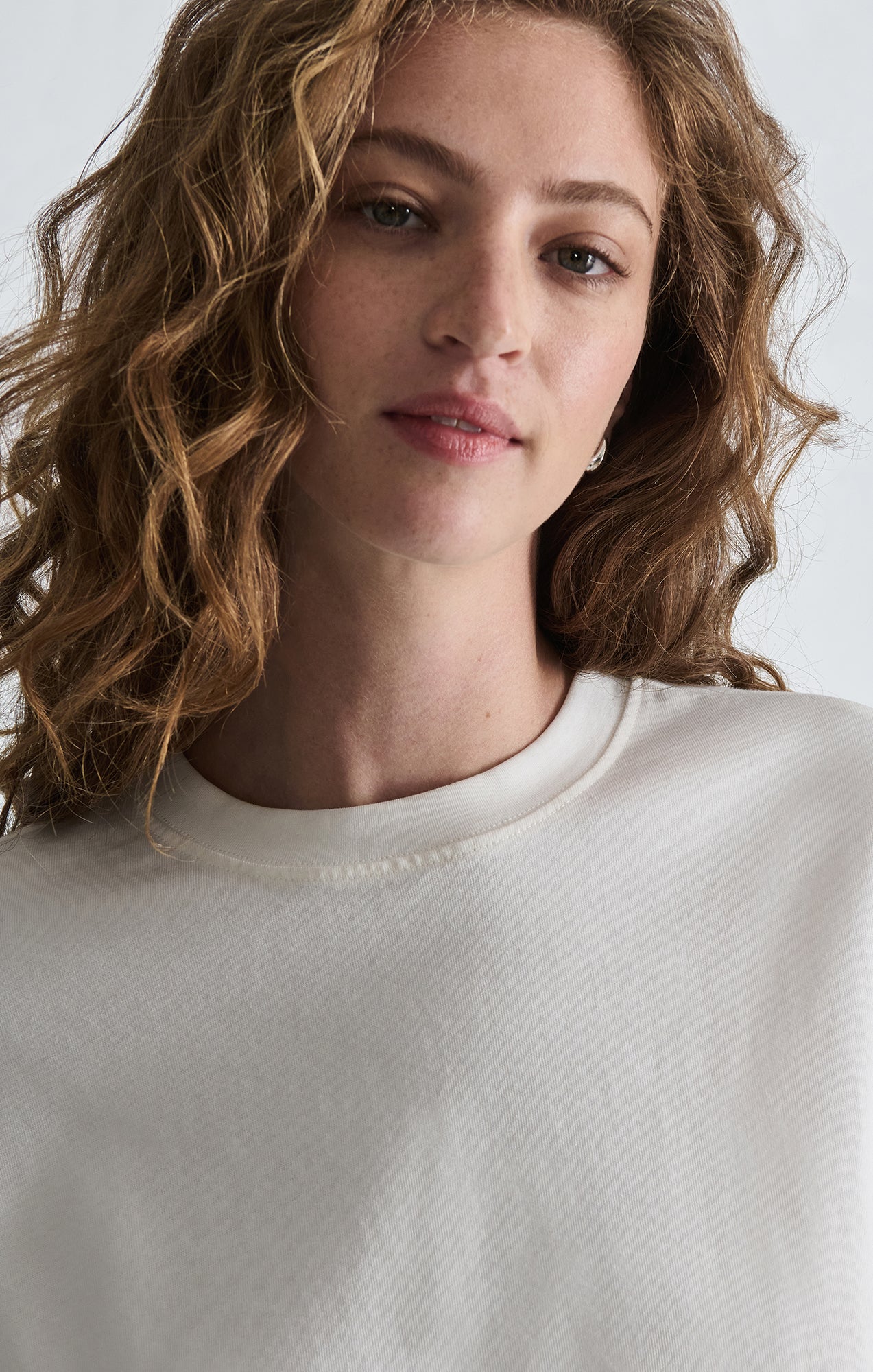 OVERSIZED CREW NECK T-SHIRT IN ANTIQUE WHITE - Mavi Jeans