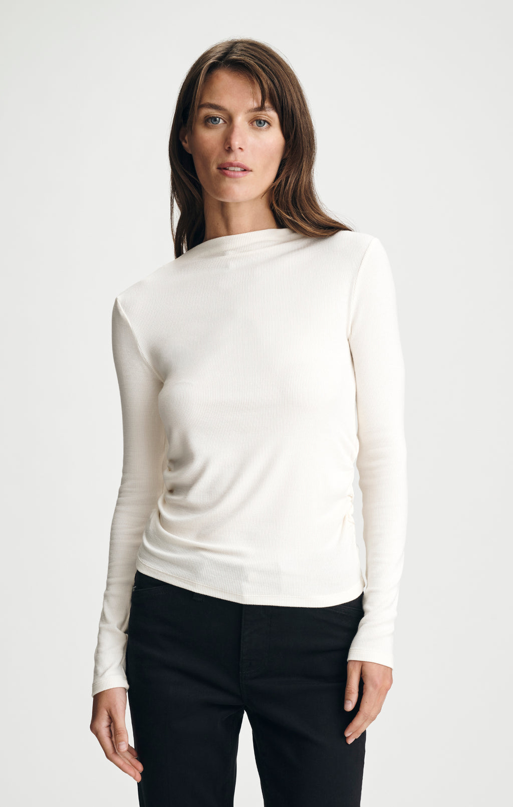 MOCK NECK LONG SLEEVE T-SHIRT IN WHITE ALYSSUM - Mavi Jeans