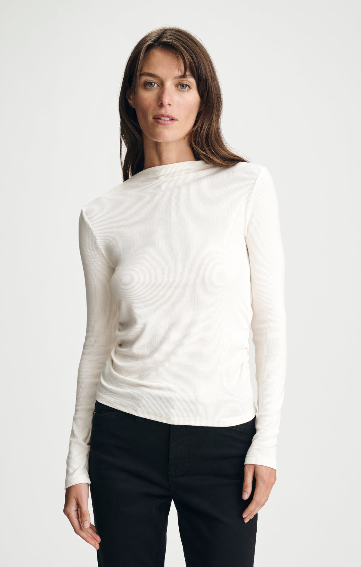 MOCK NECK LONG SLEEVE T-SHIRT IN WHITE ALYSSUM - Mavi Jeans