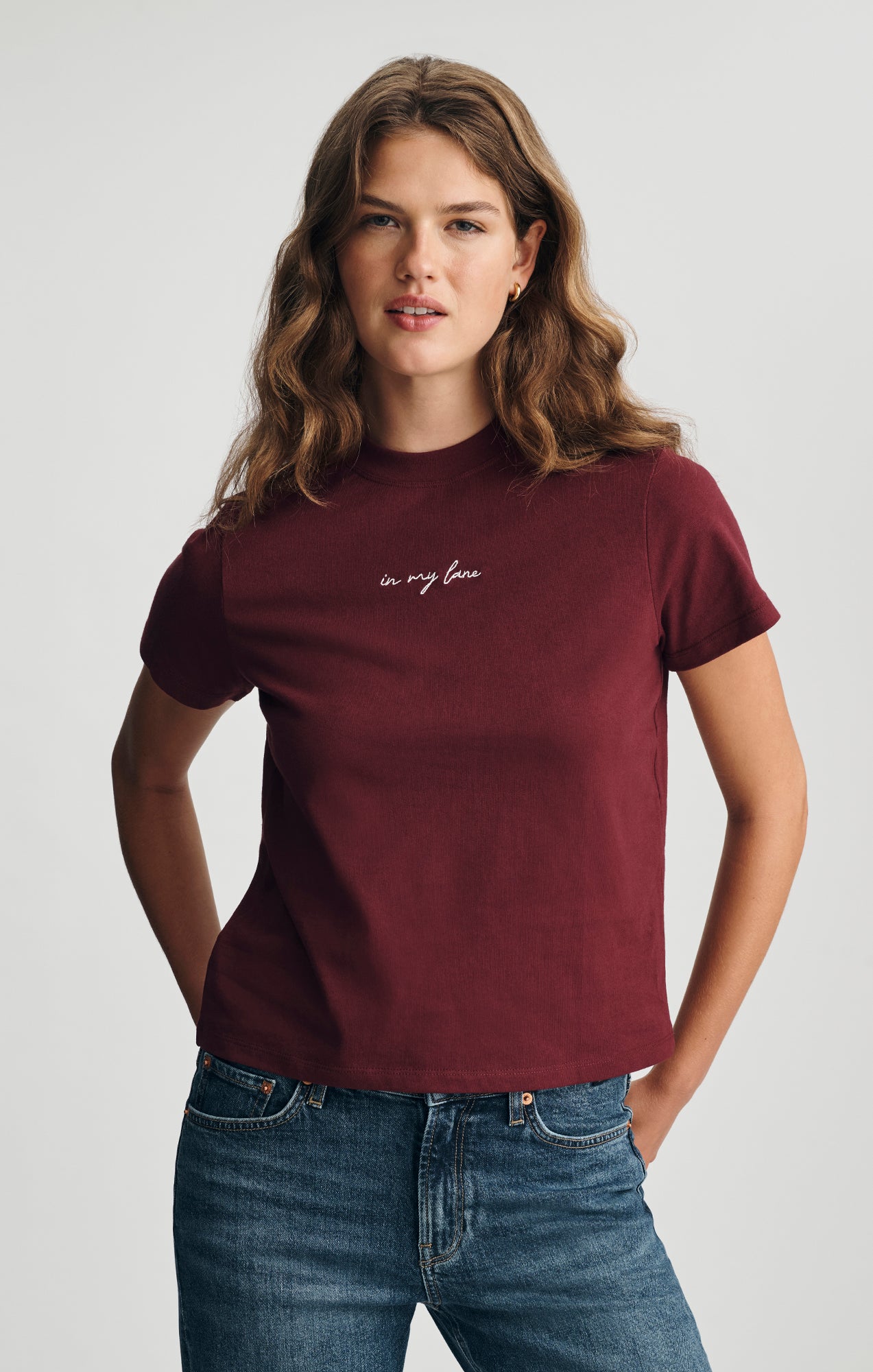 IN MY LANE GRAPHIC T-SHIRT IN WINDSOR WINE - Mavi Jeans