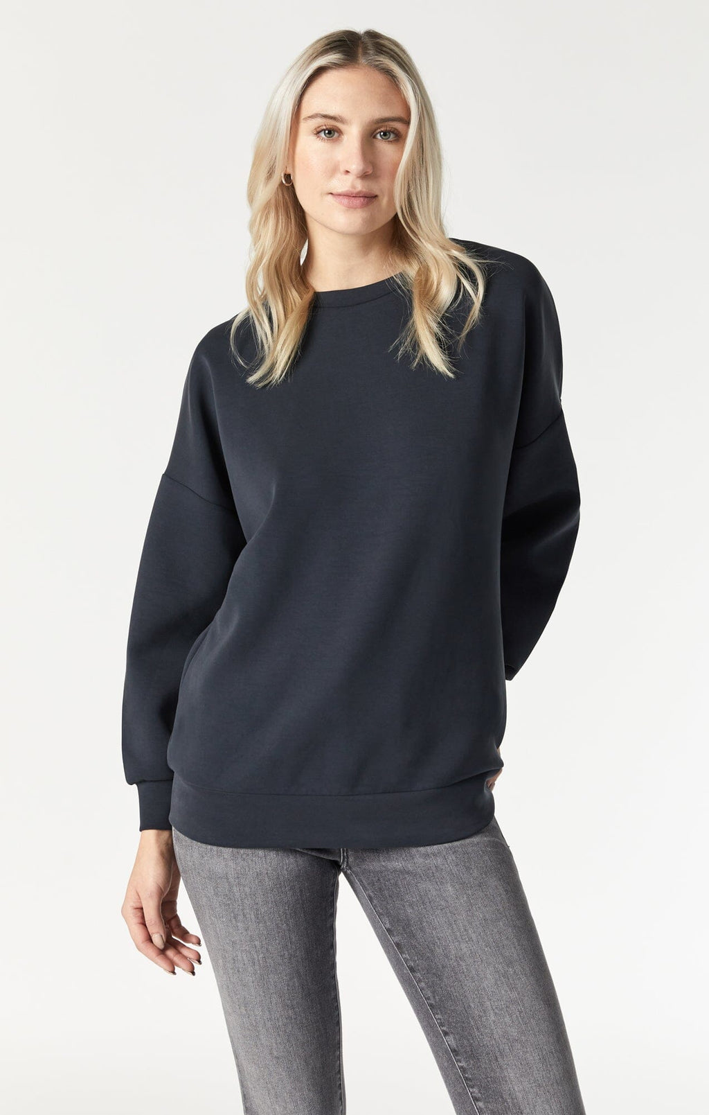 LUXE TOUCH TENCEL™ SWEATSHIRT IN BLACK - Mavi Jeans
