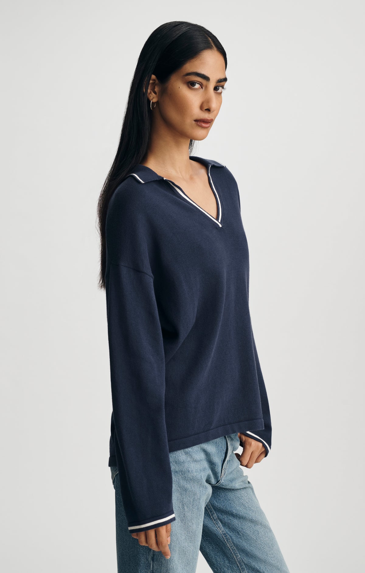 TIPPED JOHNNY COLLAR SWEATER IN NAVAL ACADEMY - Mavi Jeans