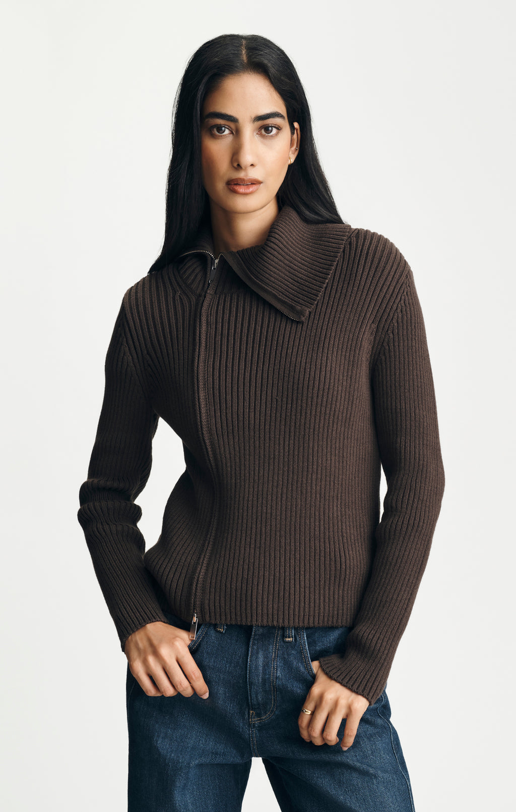 ASYMMETRIC ZIP CARDIGAN IN CHOCOLATE TORTE - Mavi Jeans