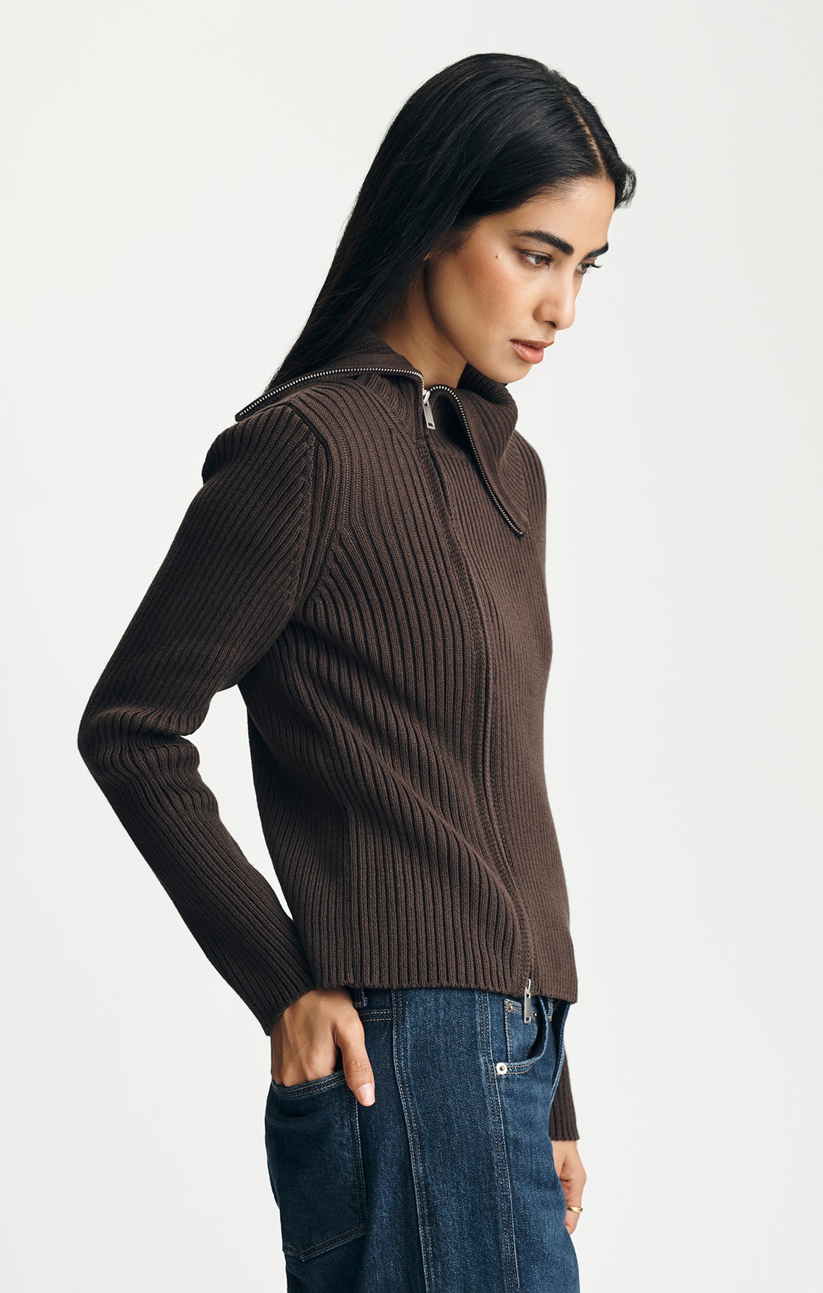 ASYMMETRIC ZIP CARDIGAN IN CHOCOLATE TORTE - Mavi Jeans