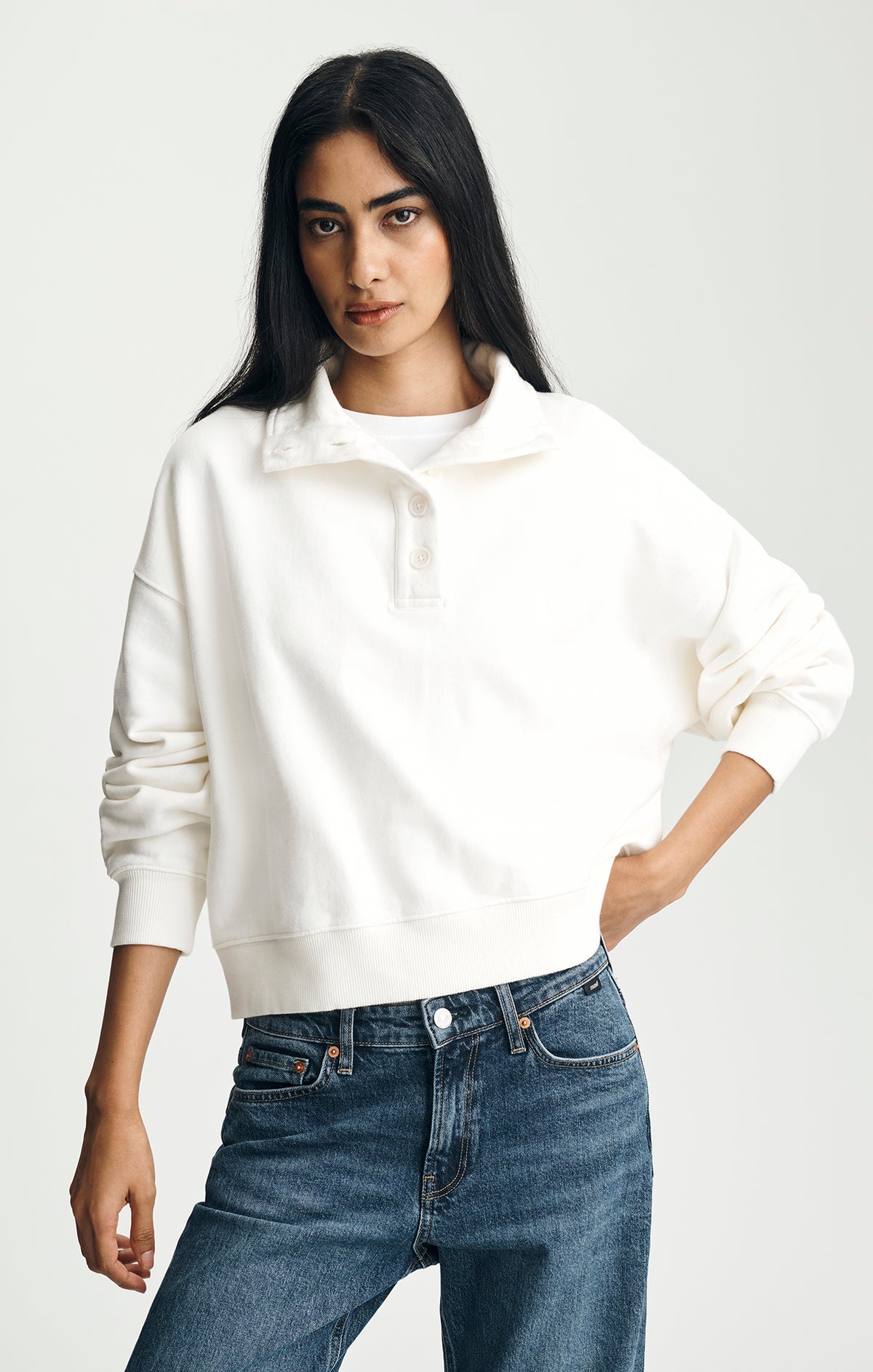 FLEECE FUNNEL NECK SWEATSHIRT IN ANTIQUE WHITE - Mavi Jeans