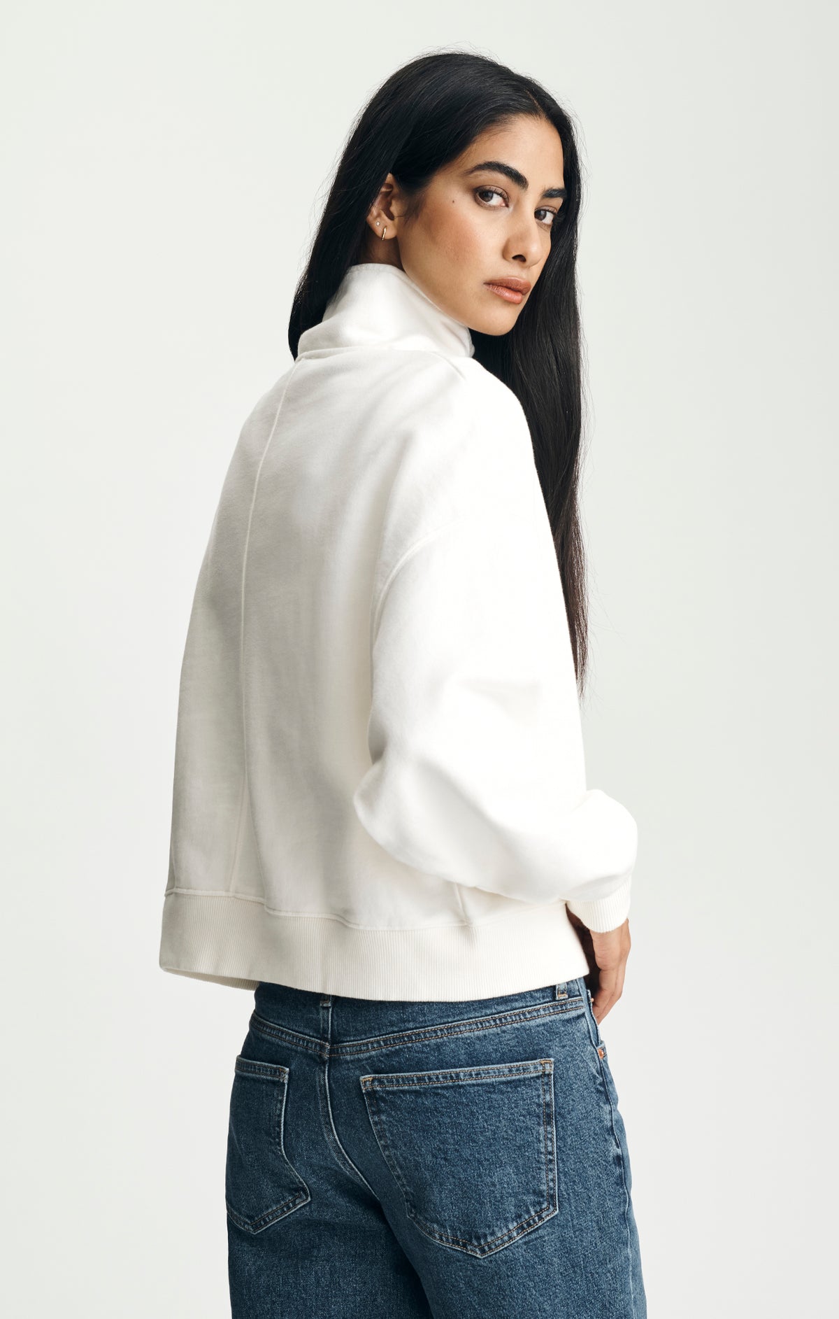 FLEECE FUNNEL NECK SWEATSHIRT IN ANTIQUE WHITE - Mavi Jeans