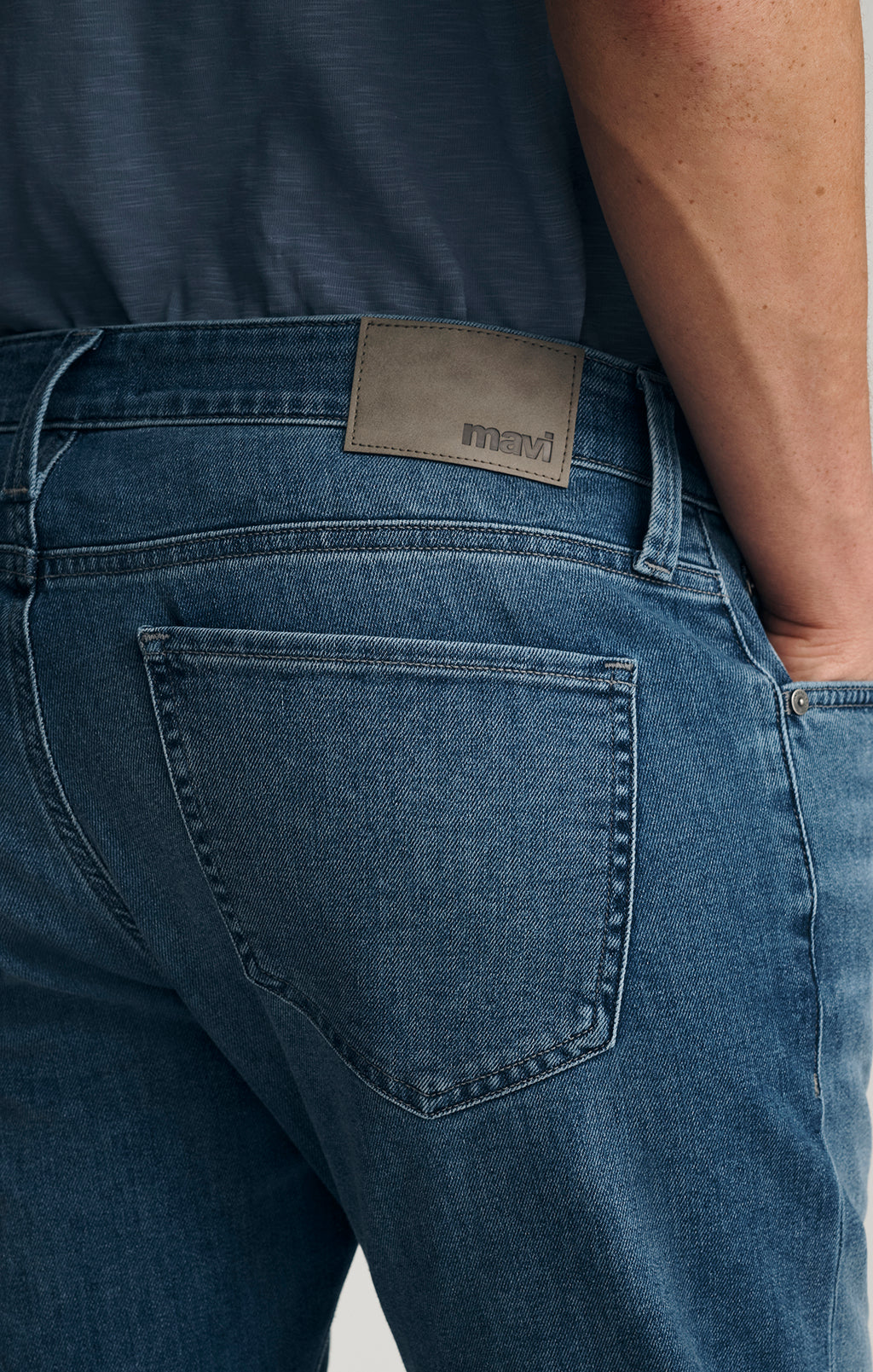 JAKE SLIM LEG IN USED AIR-LITE - Mavi Jeans