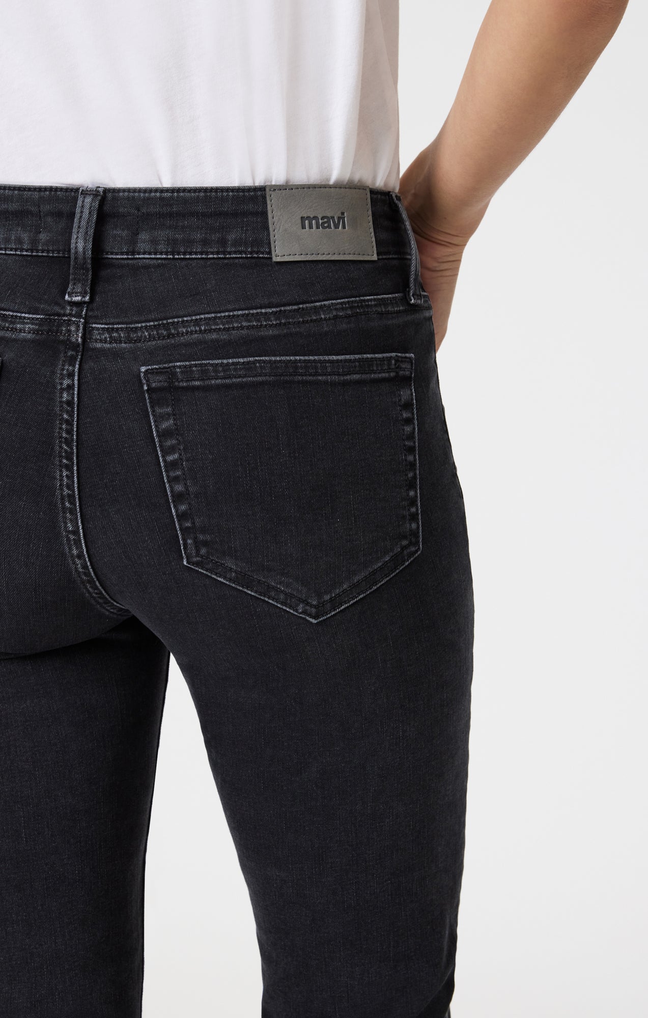 EMMA SLIM BOYFRIEND IN DARK SMOKE TRIBECA - Mavi Jeans