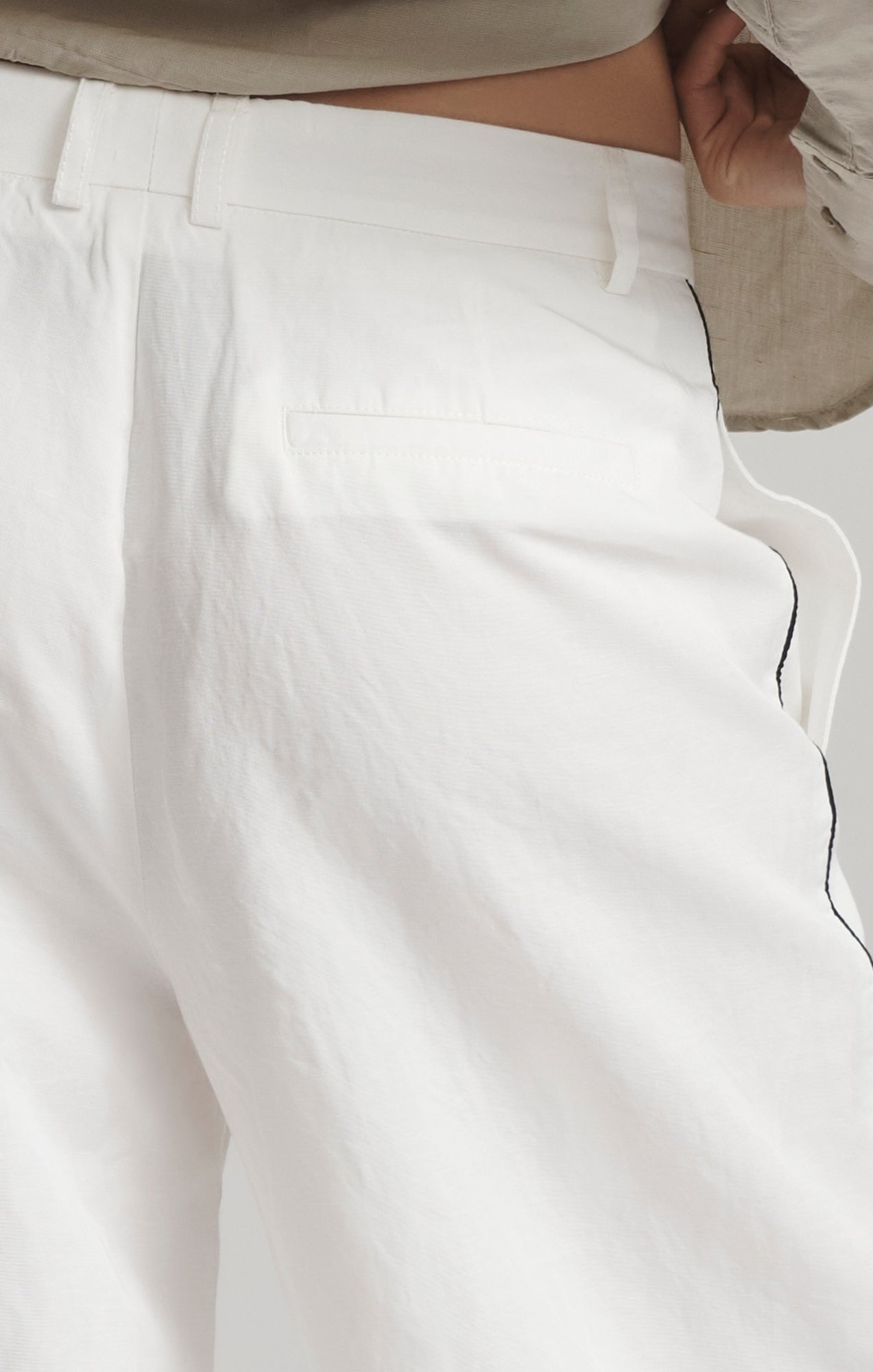WIDE LEG TENCEL™ PANTS IN COCONUT MILK - Mavi Jeans