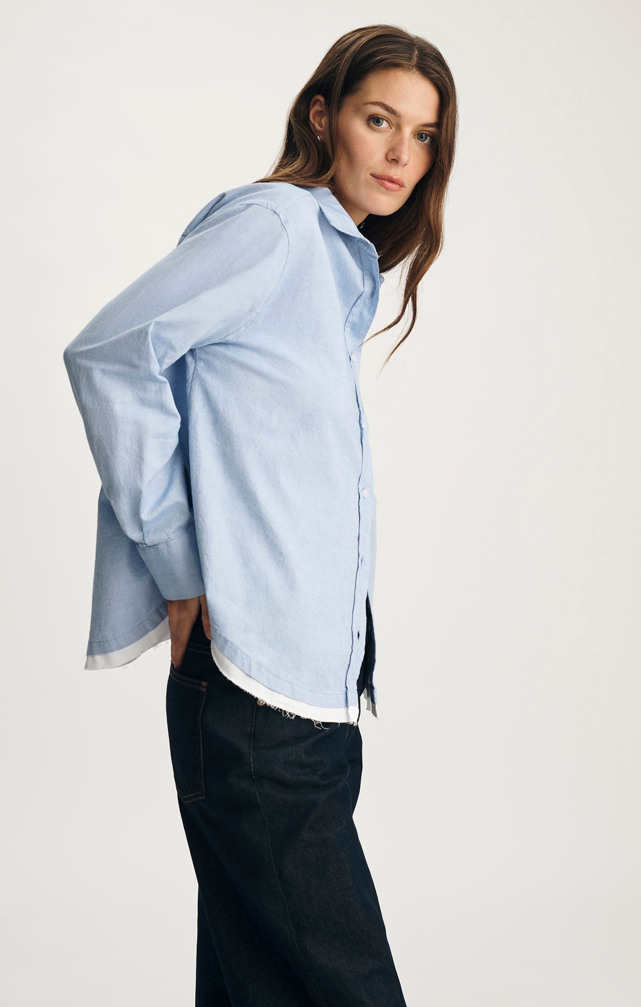 RAW HEM BUTTON-UP SHIRT IN WINDSURFER