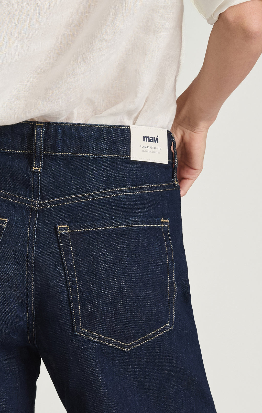 SIENA RELAXED SHORTS IN RINSE CLASSIC DENIM - Mavi Jeans