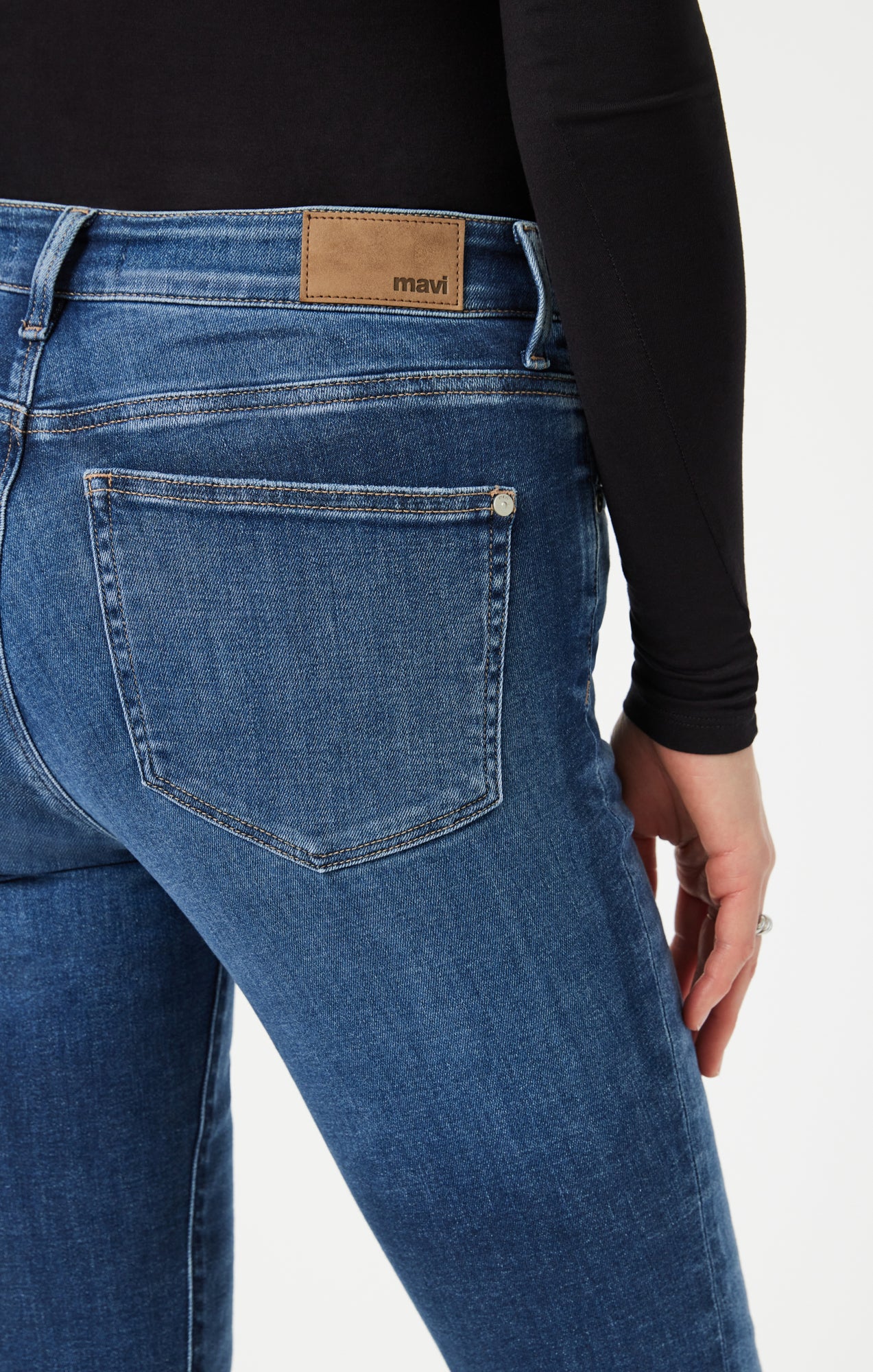 KATHLEEN SLIM BOYFRIEND IN SHADED FEATHER BLUE - Mavi Jeans
