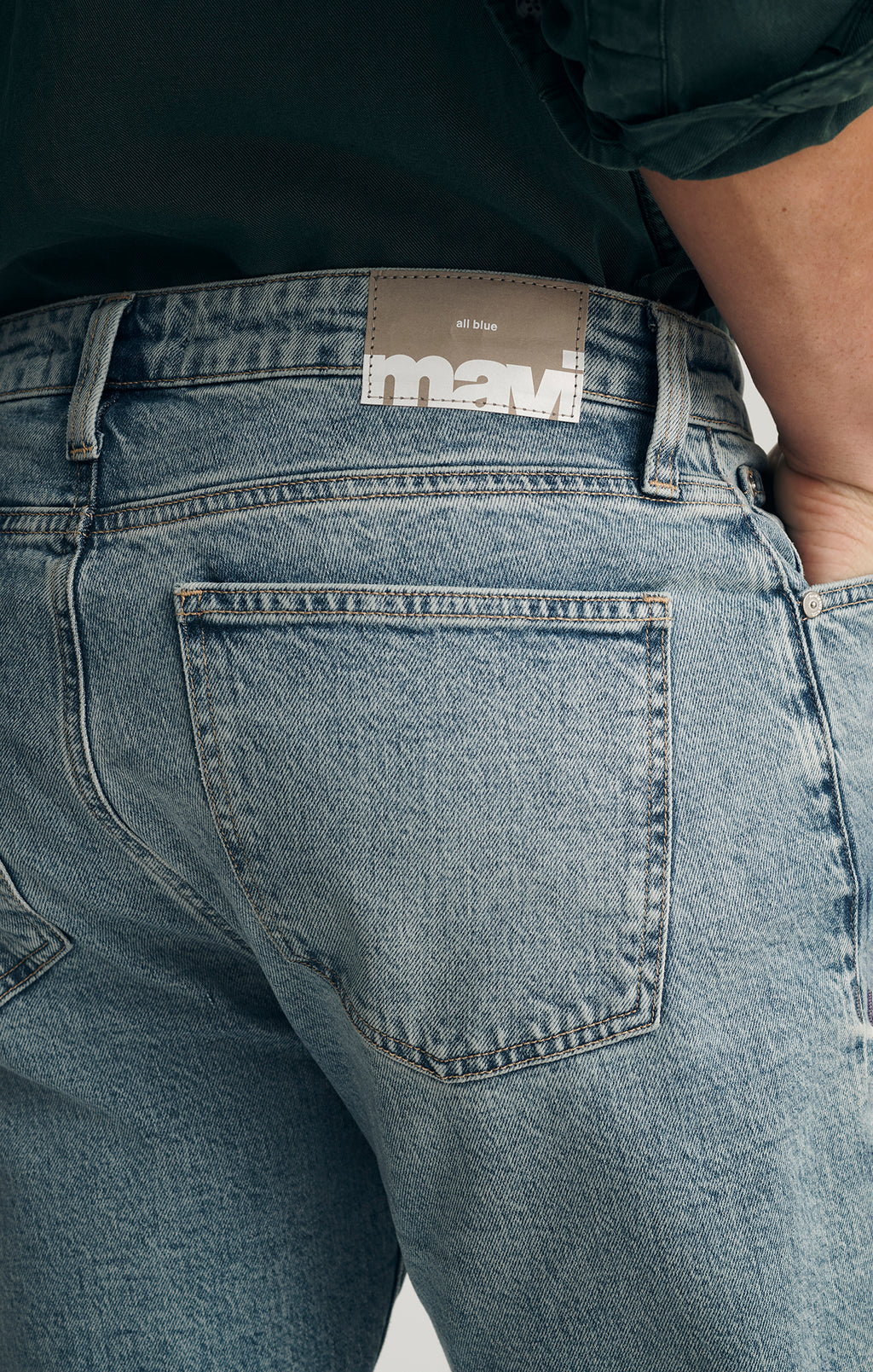 ZACH STRAIGHT LEG IN LIGHT SHADED CLASSIC BLUE - Mavi Jeans