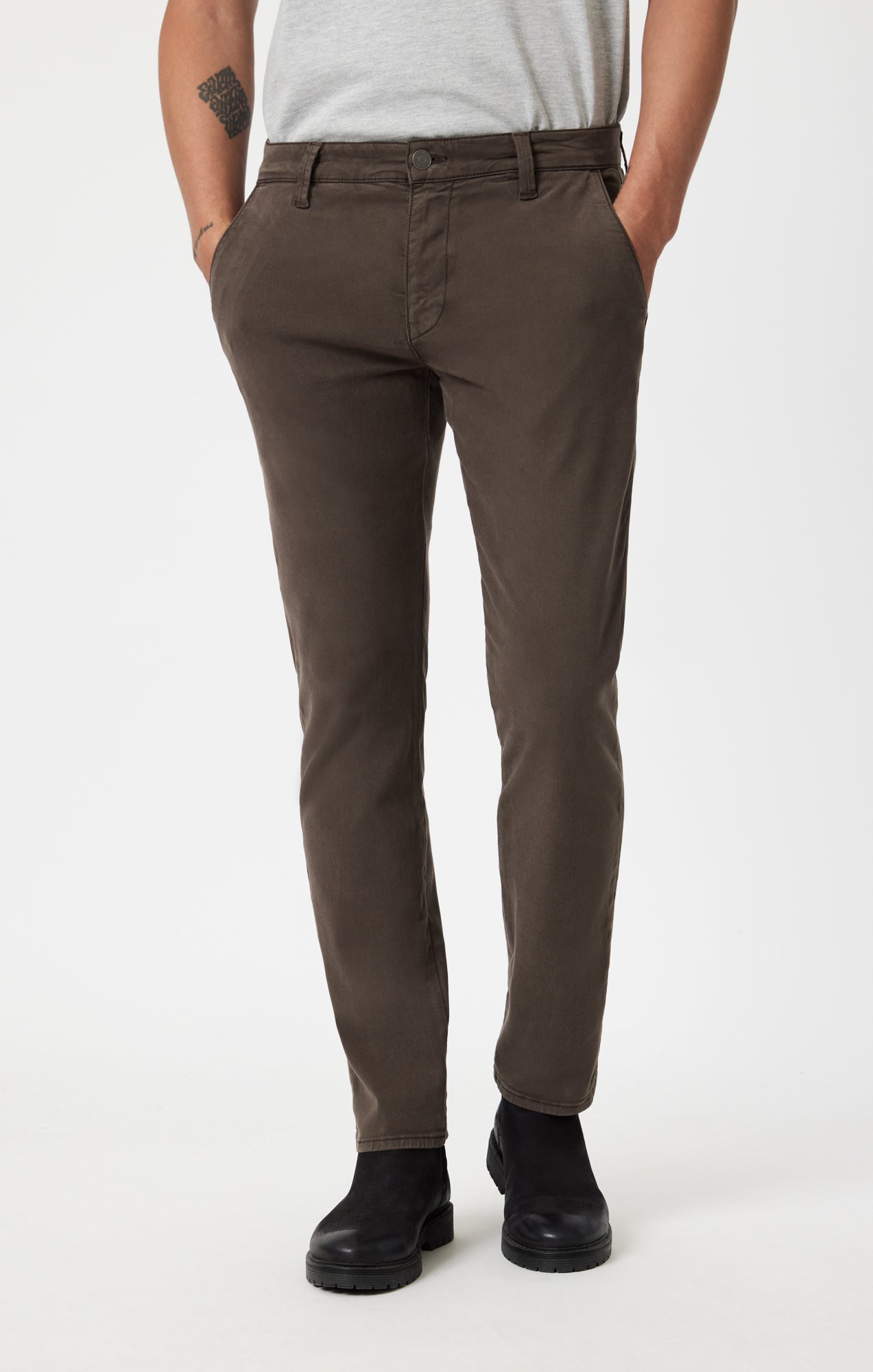 MILTON SLIM STRAIGHT CHINO IN OAK LUXE TWILL - Mavi Jeans