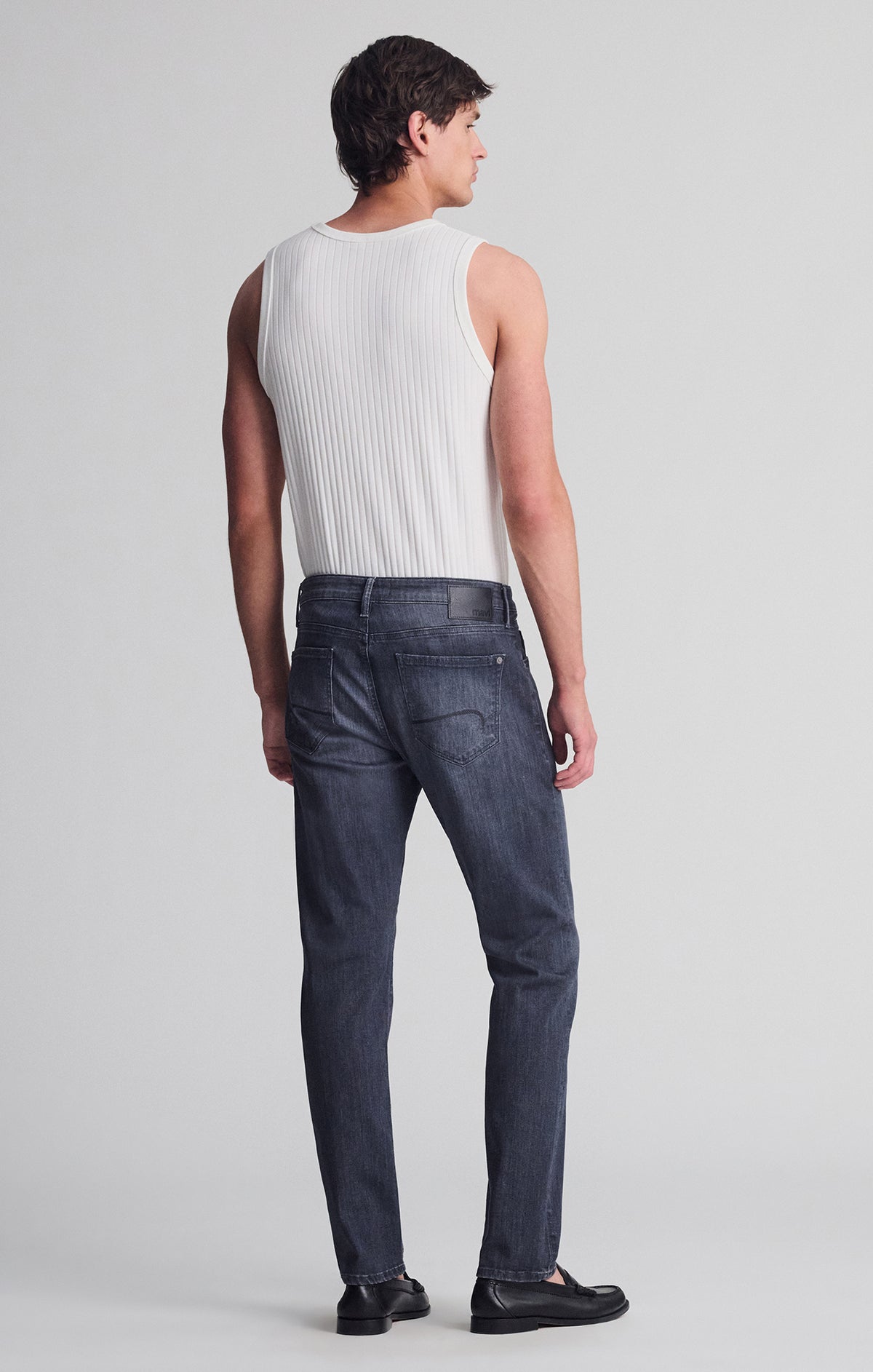 JAKE SLIM LEG IN DARK SMOKE WILLIAMSBURG - Mavi Jeans