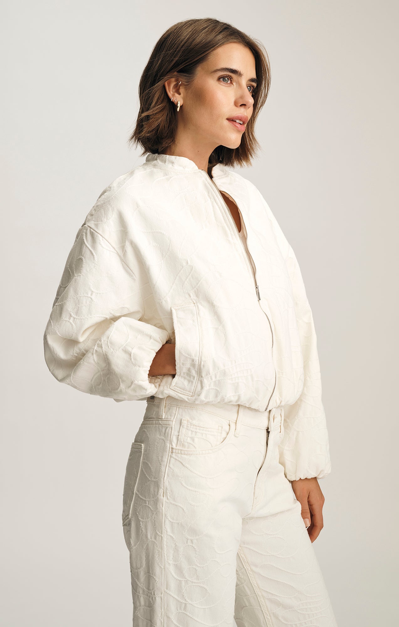 NICOLETTE BOMBER JACKET IN BEIGE EMBROIDERED DENIM - Mavi Jeans