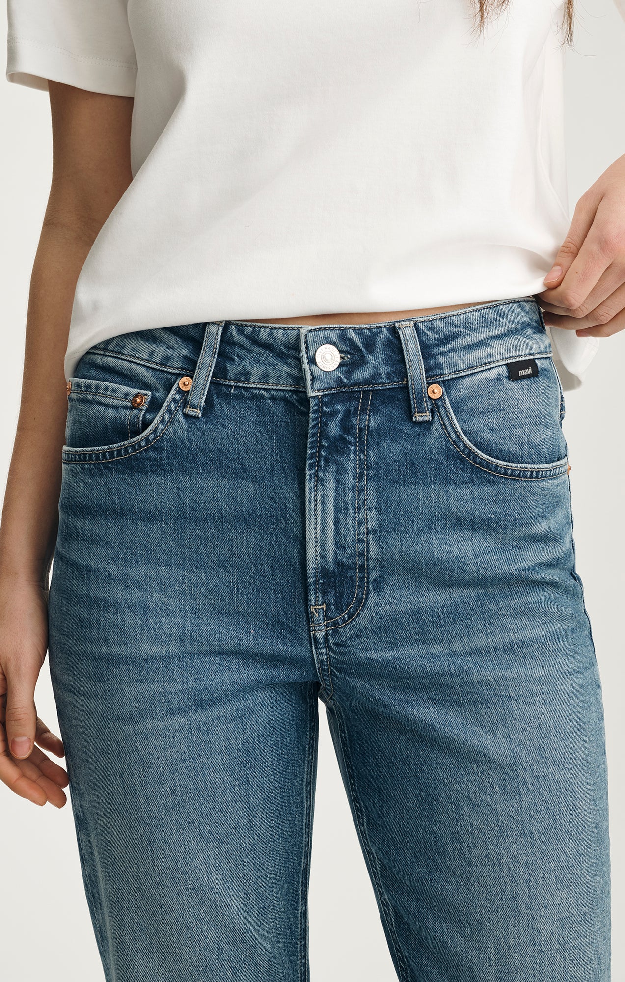 NEW YORK STRAIGHT LEG IN MID BRUSHED CLASSIC BLUE - Mavi Jeans