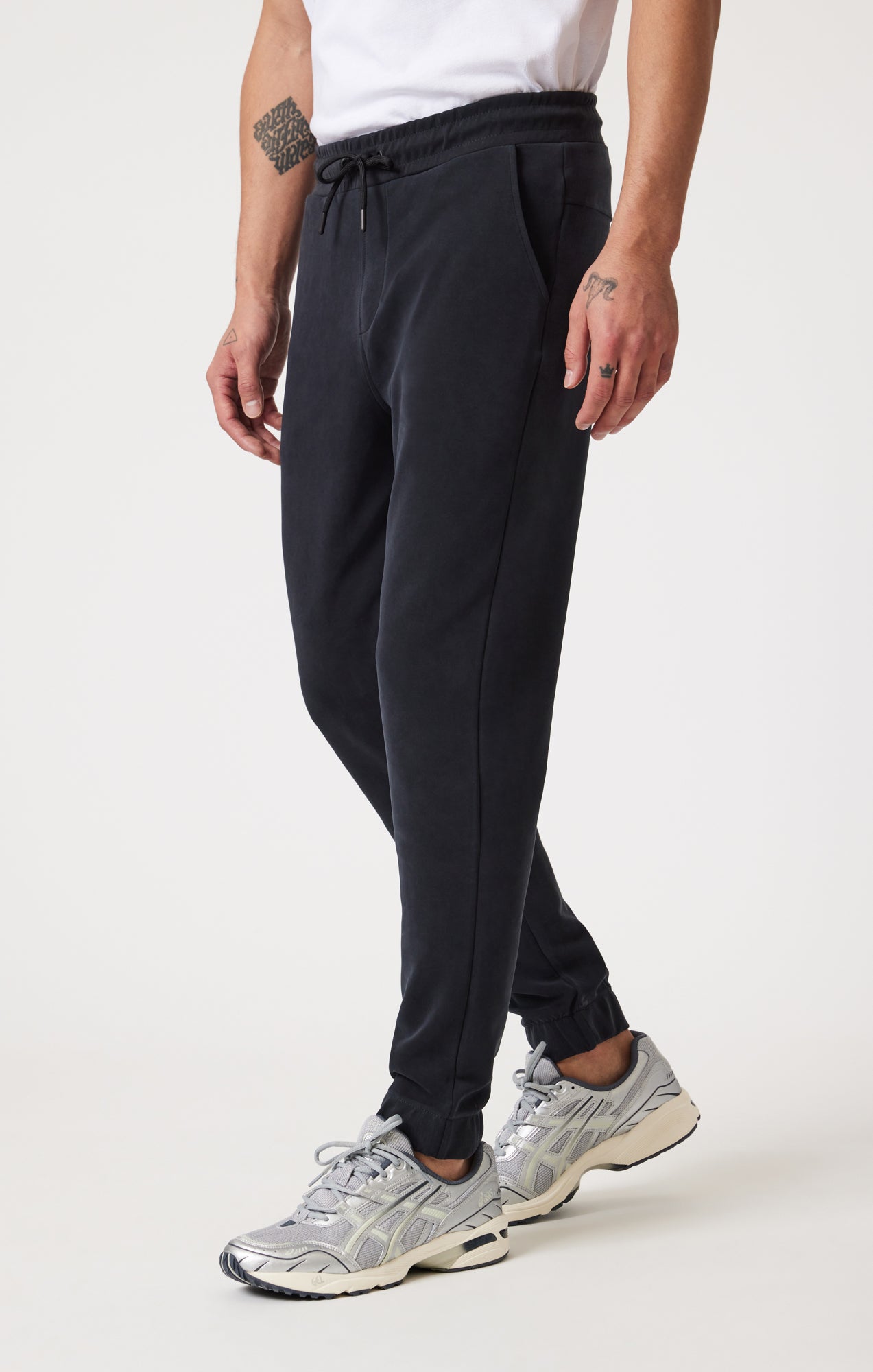 SWEATPANTS IN JET BLACK - Mavi Jeans