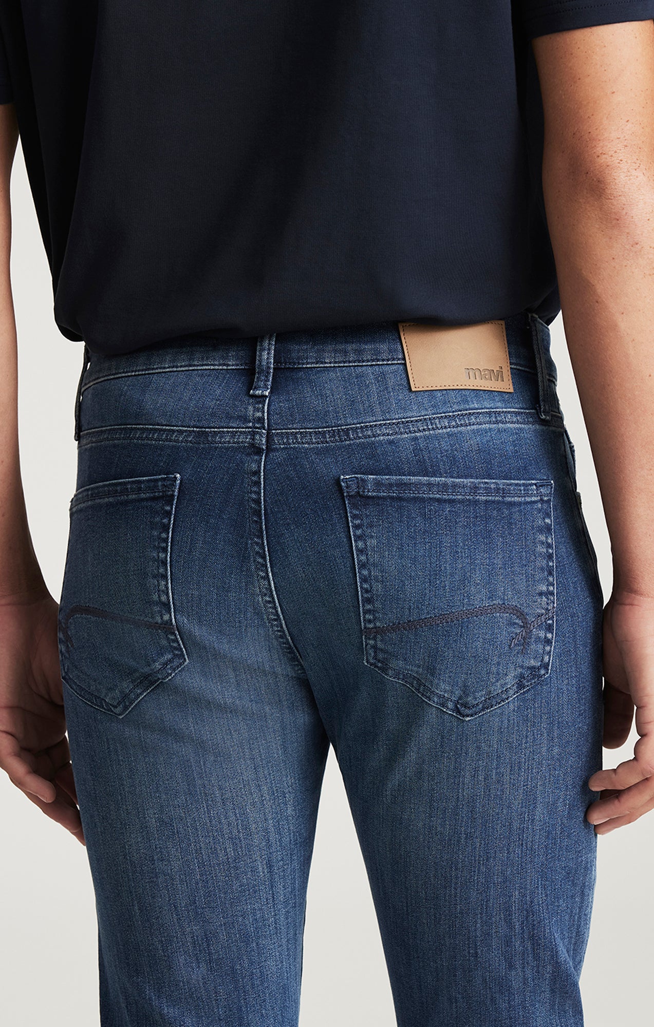 JAKE SLIM LEG IN MID BRUSHED WILLIAMSBURG - Mavi Jeans