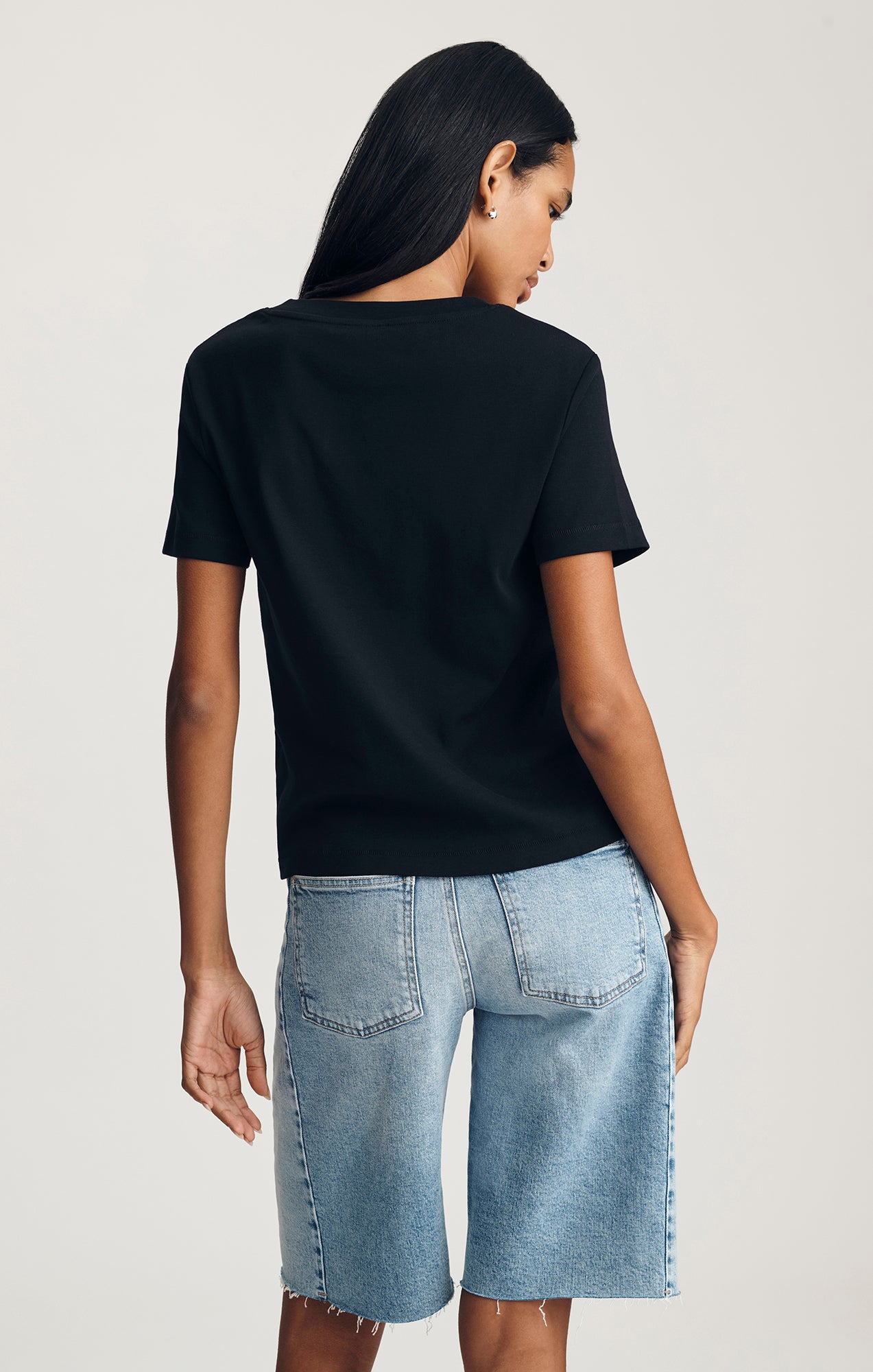 OLIVIA V-NECK T-SHIRT IN BLACK - Mavi Jeans
