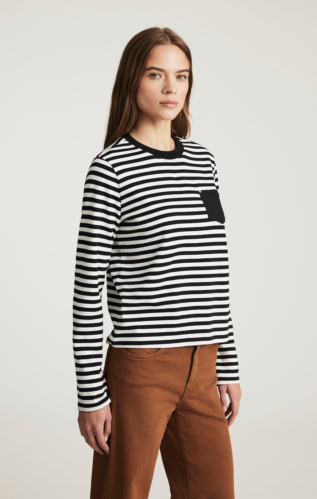 ONE POCKET LONG SLEEVE T-SHIRT IN BLACK WHITE STRIPE - Mavi Jeans